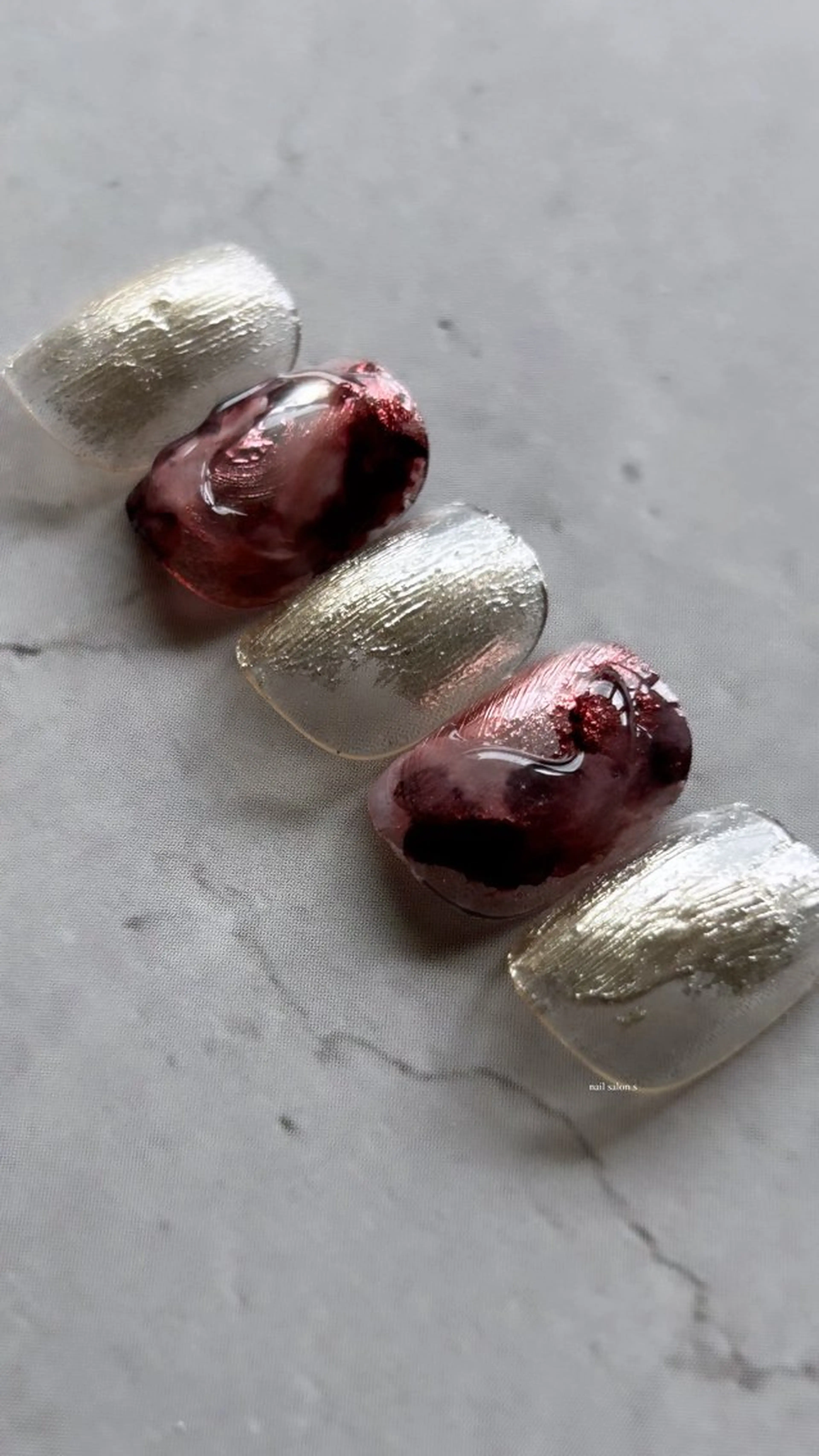 ネイル 関山 志乃のネイルデザイン