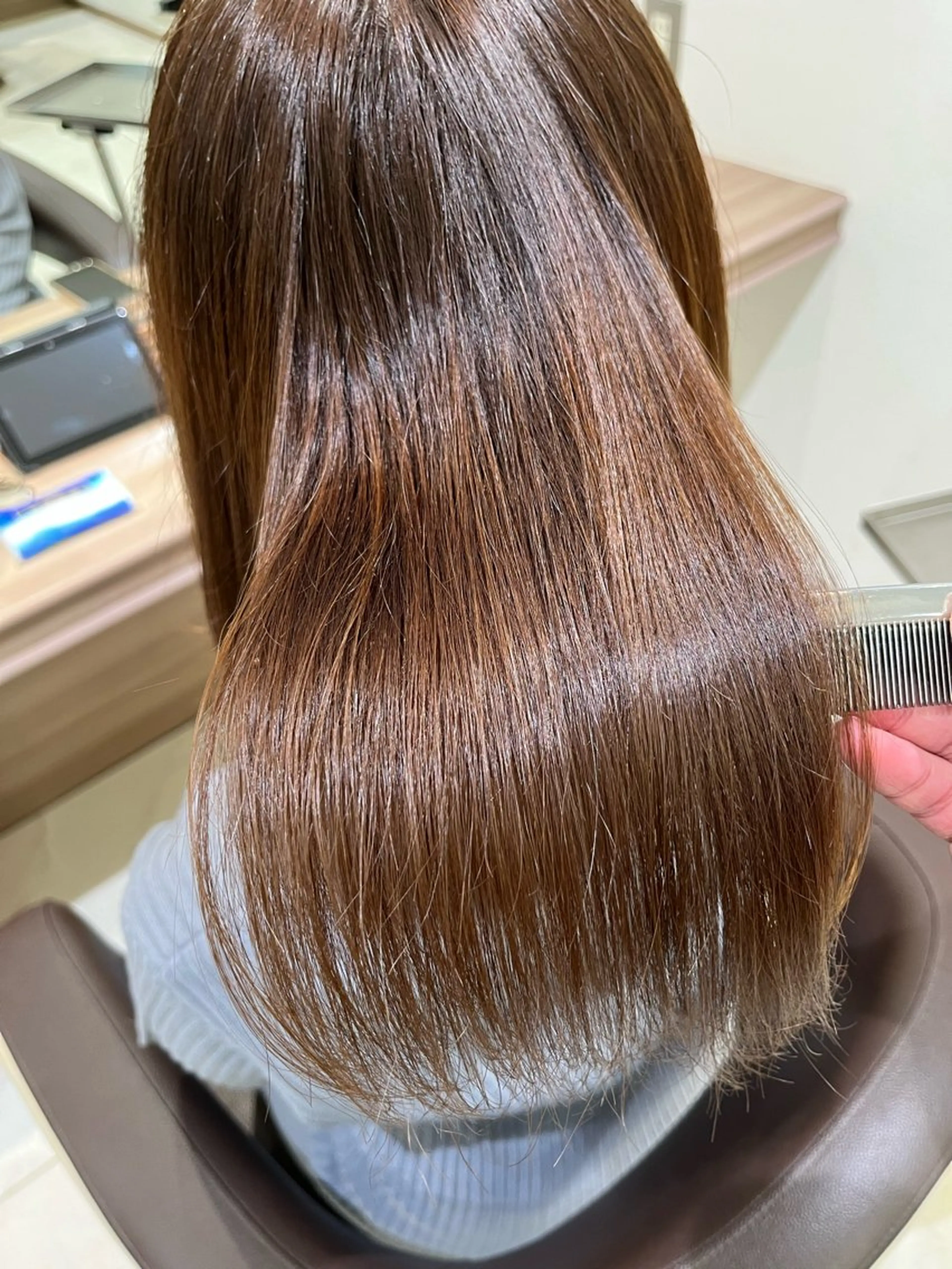 セミロング カラー カット ヘアカラー 【メンズパーマ✨️ 髪質改善矯正】岩城のヘアスタイル