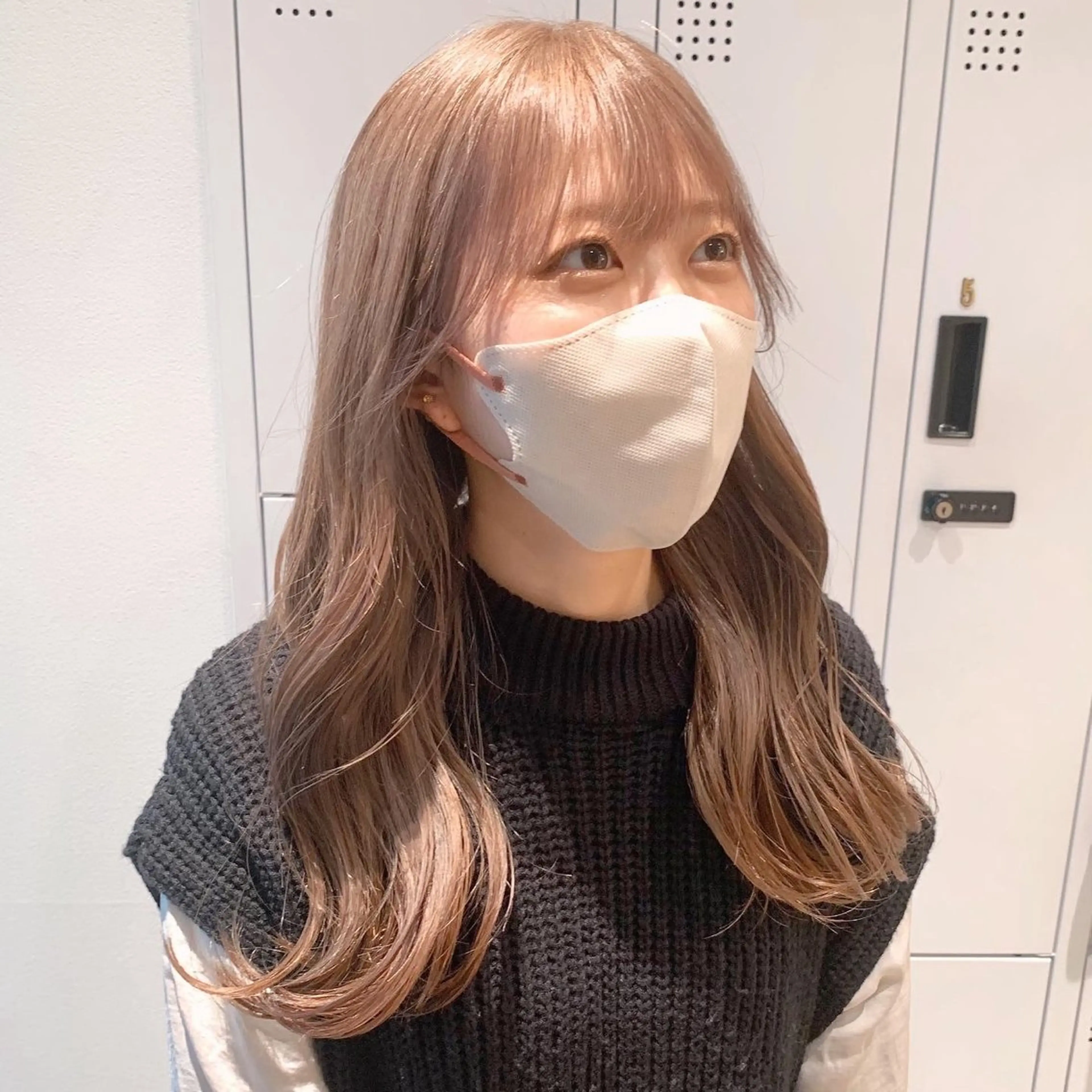 ロング カラー ヘアアレンジ ベージュカラー ミルクティーベージュ パーマ/暖色/ボブ イワタテ🇰🇷のヘアスタイル