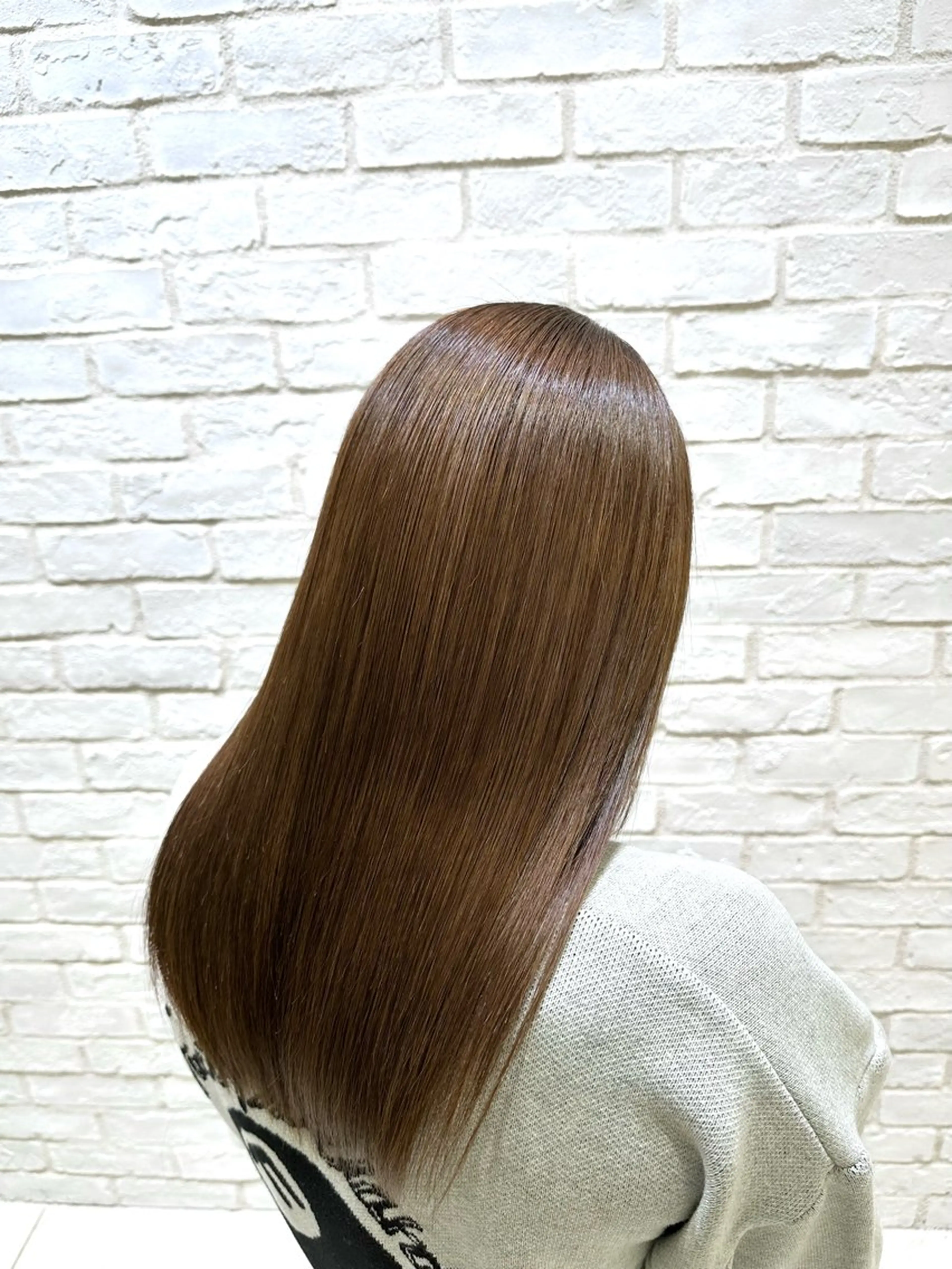 セミロング 縮毛矯正 トリートメント 安井　昴 💫ブリーチ縮毛矯正のヘアスタイル