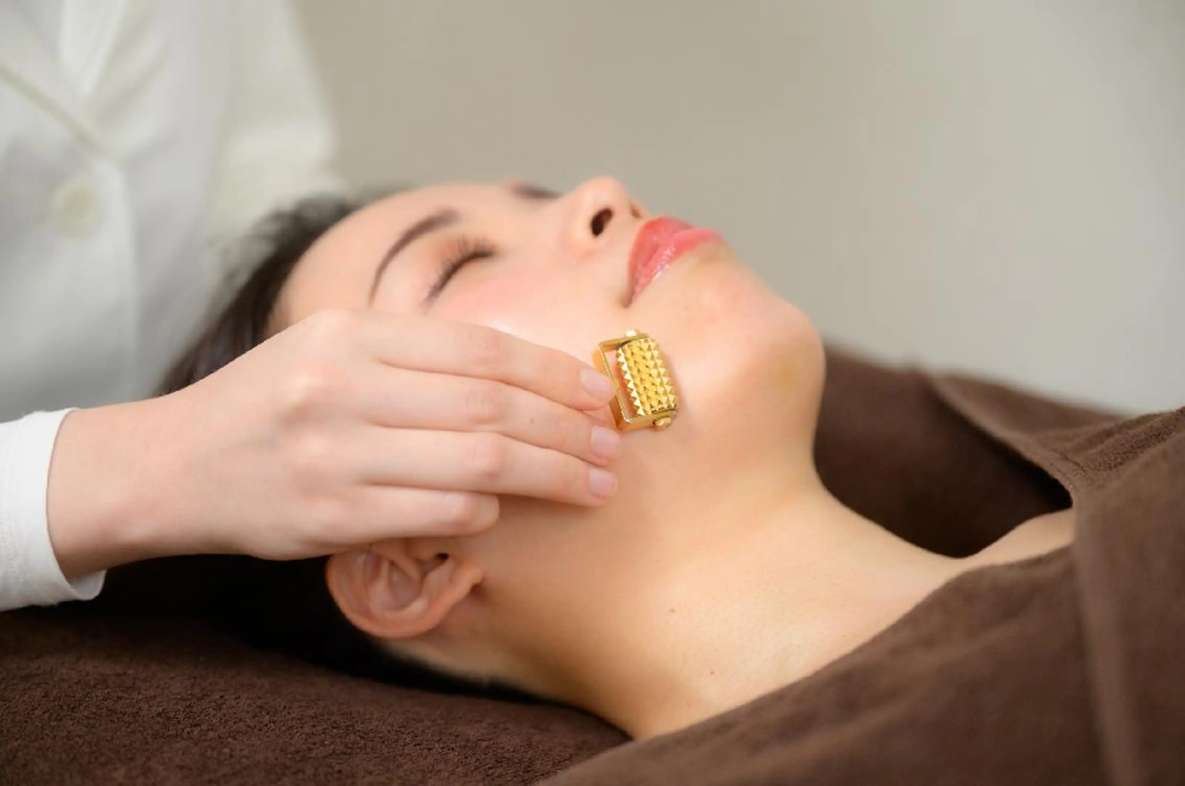 💙美容鍼💙美顔矯 正🧡Brilo🧡のエステ・リラクイメージ