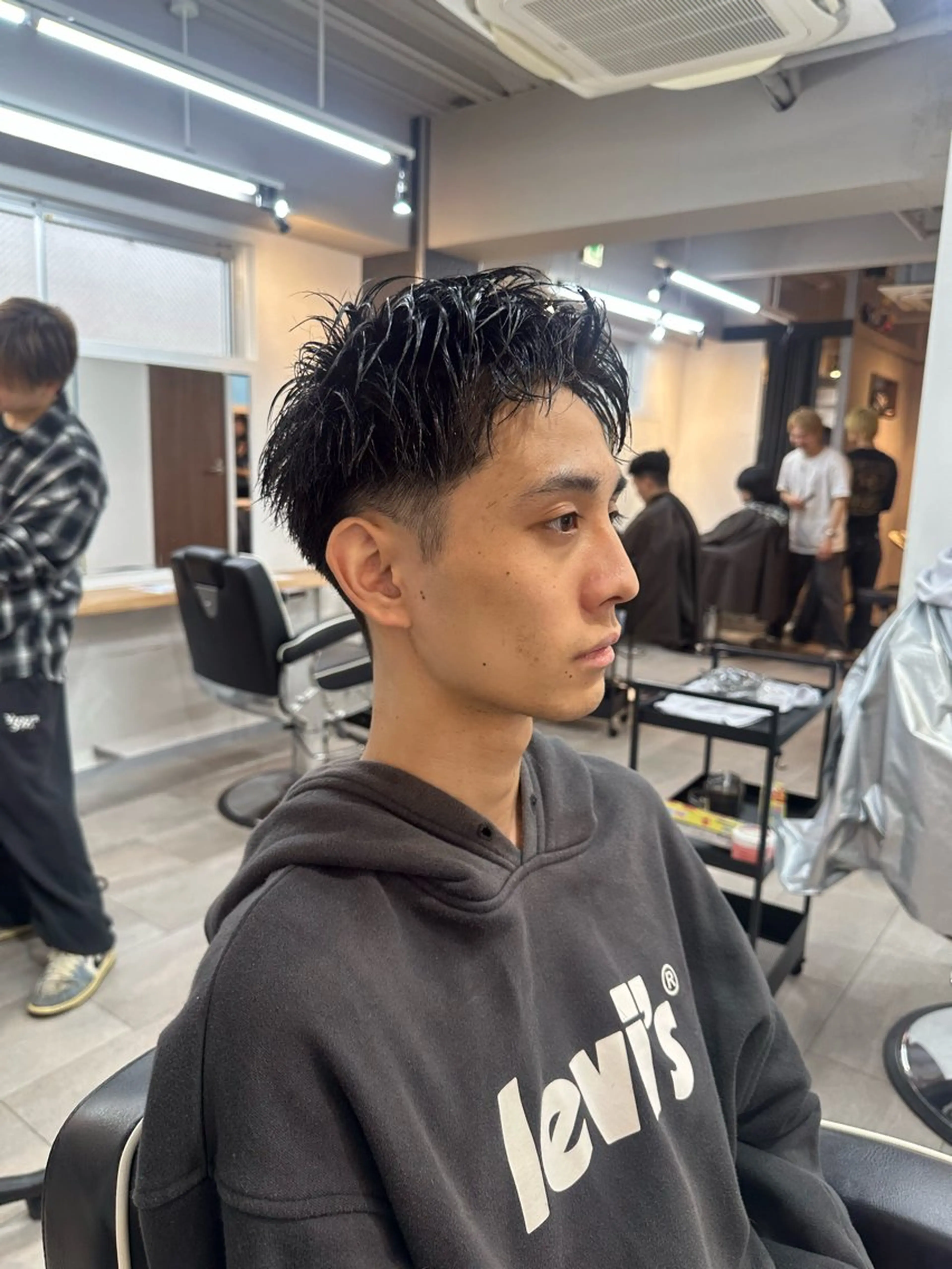 カット、シャンプー✨️暑い時期に顔周りスッキリ短髪スタイル‼️の写真