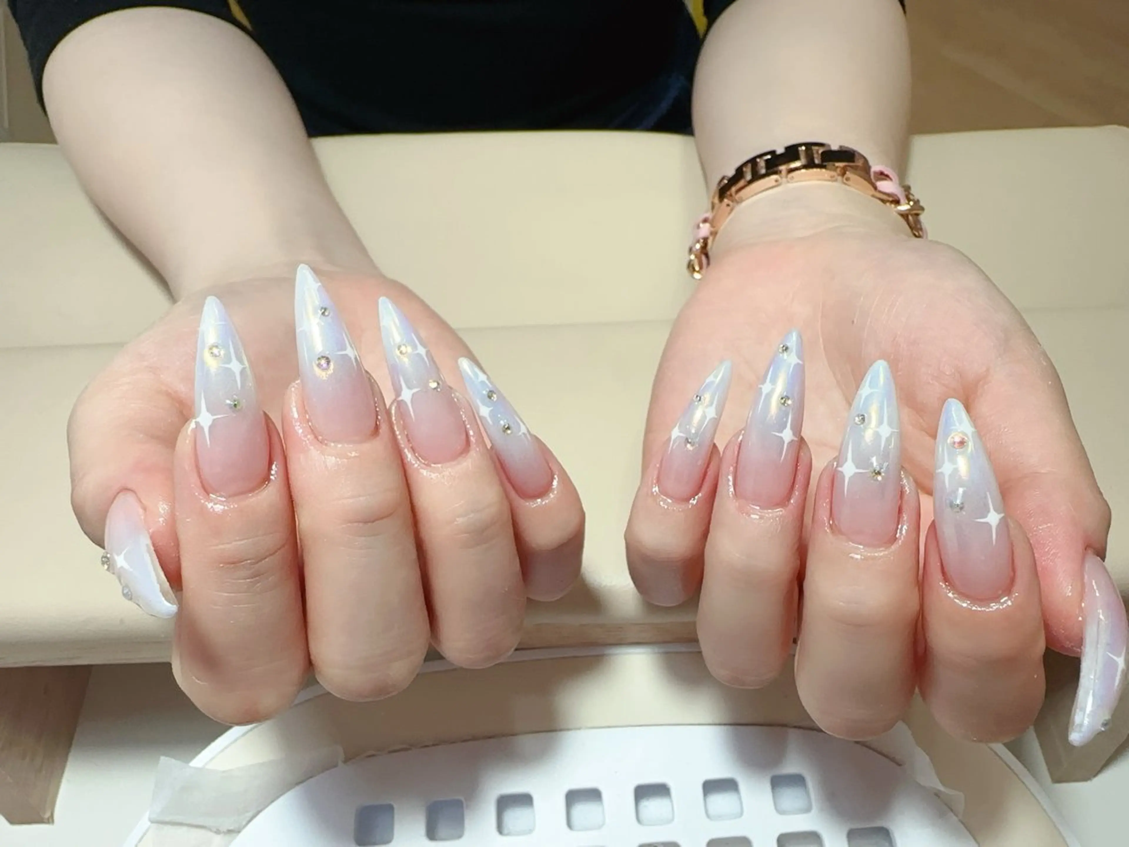 ネイル ハンドネイル NAIL CIRCLESのネイルデザイン