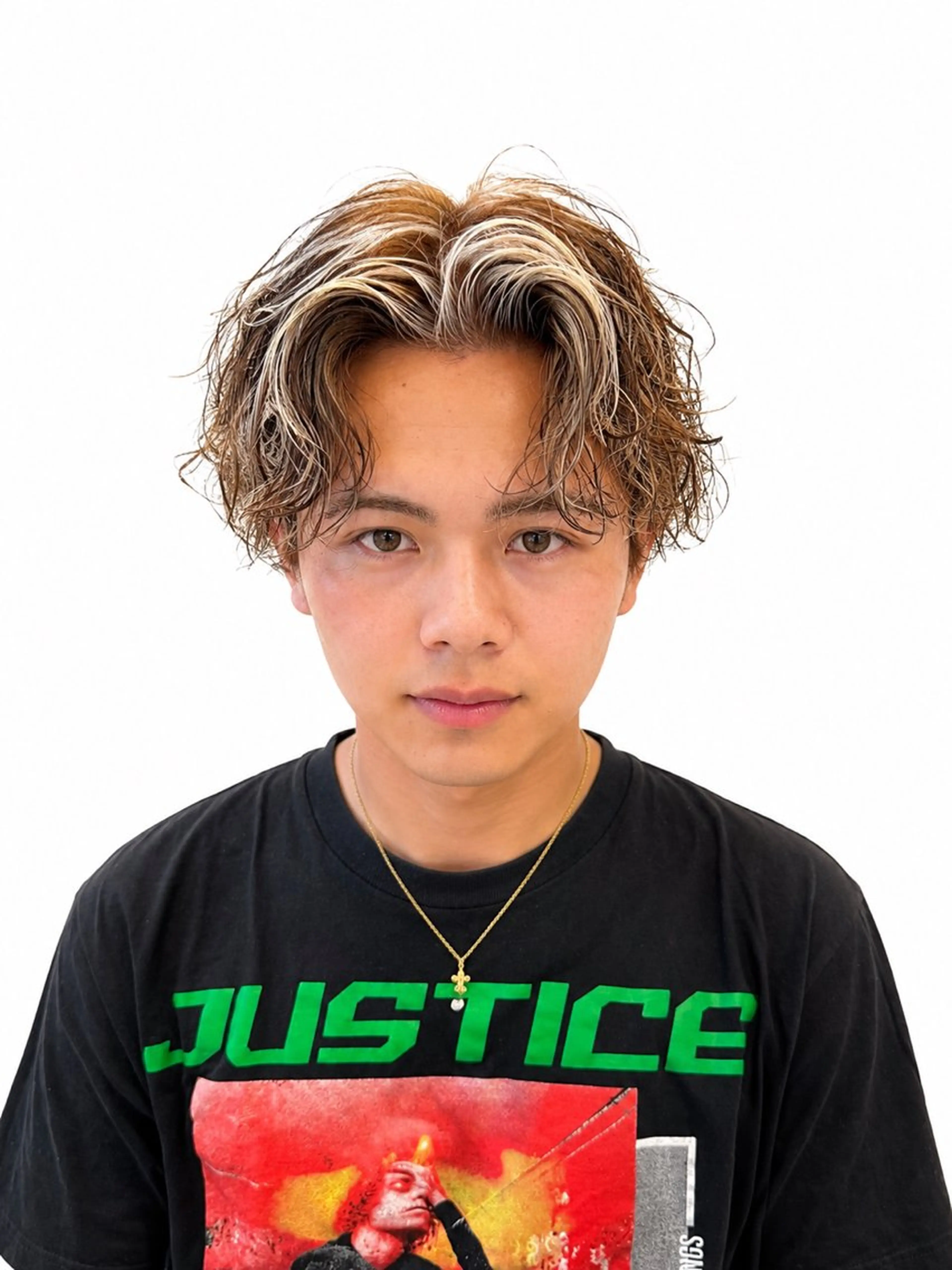 カラー メンズ メンズバレイヤージュ メンズブリーチ メンズハイライト メンズメッシュ バレイヤージュ カット ヘアカラー ヘアセット 心斎橋メンズサロン リベルテグリットのヘアスタイル