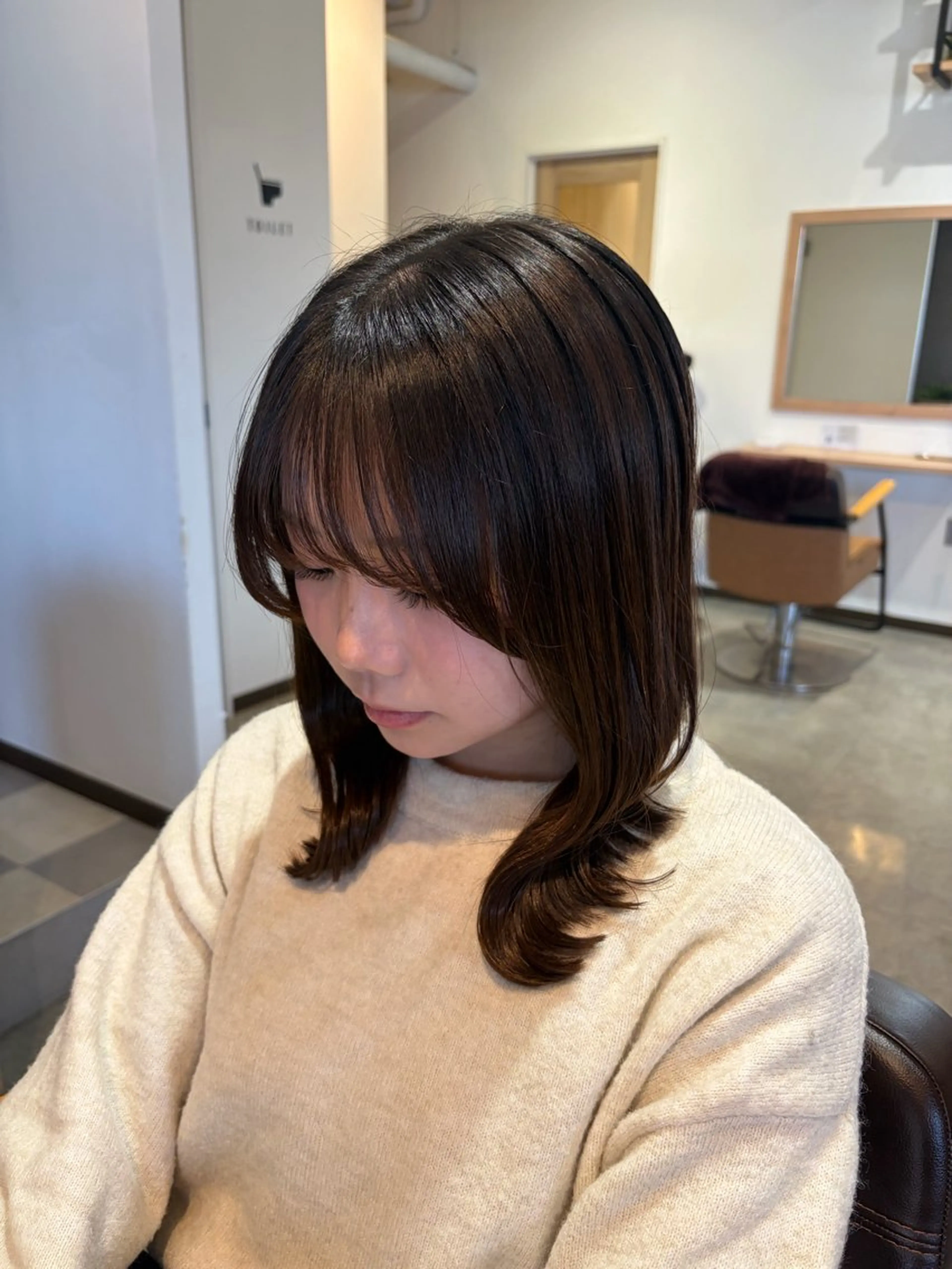 ミディアム 加藤 菜々子のヘアスタイル