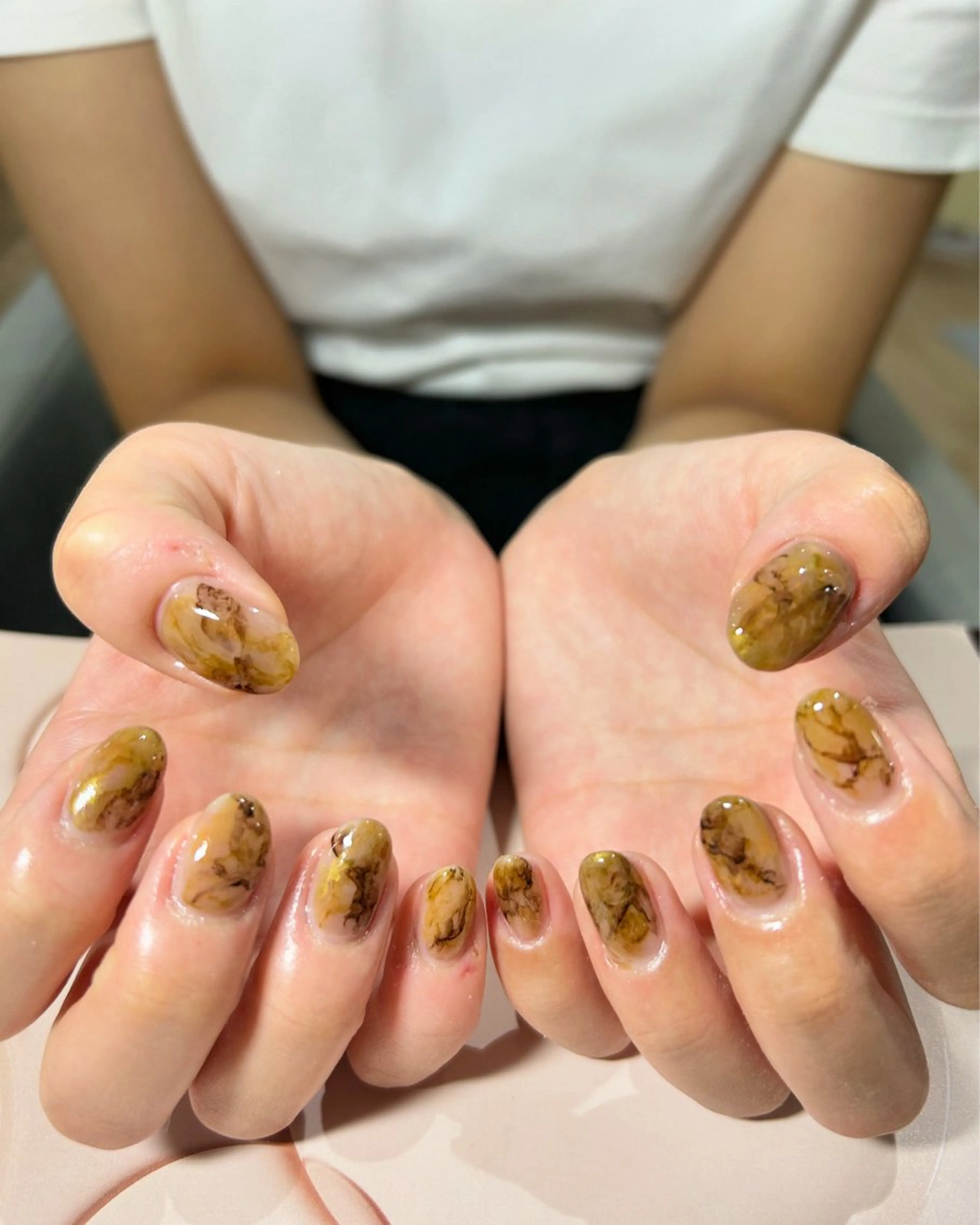 ネイル ニュアンスネイル ハンドネイル 吉野✨ ネイルデザイナー✨のネイルデザイン