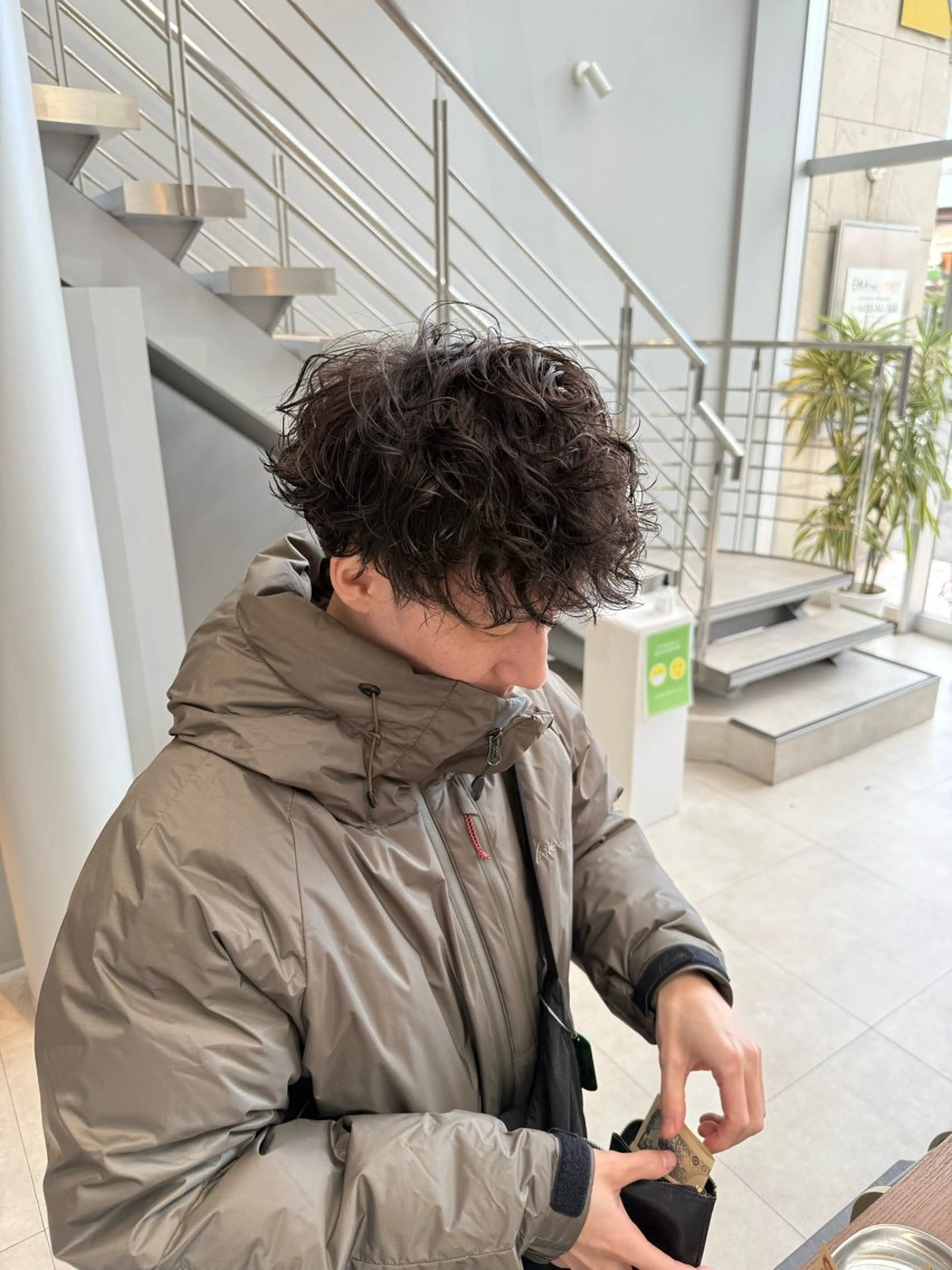 パーマ メンズ メンズパーマ カット 石原圭悟 /ショート/艶カラーのヘアスタイル