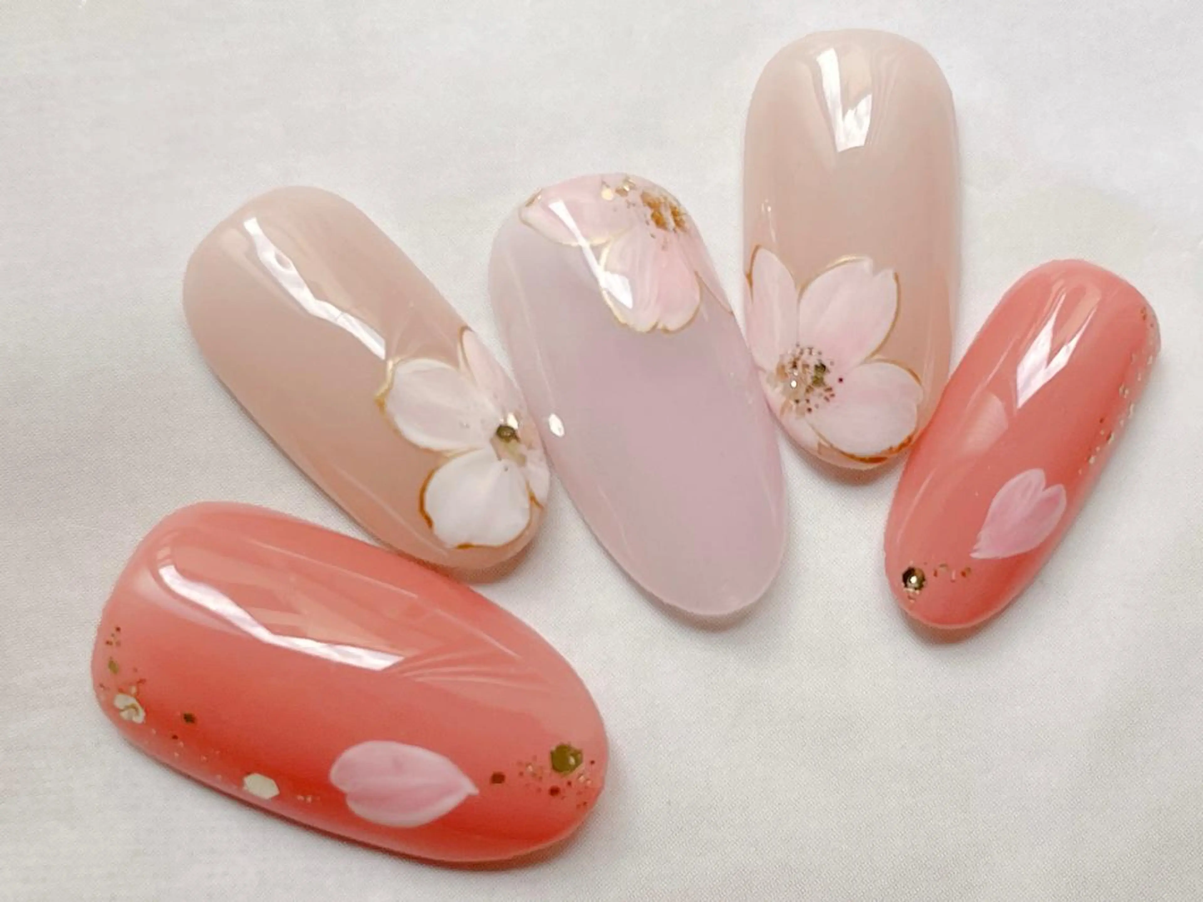 ミディアム ネイル 桜ネイル Nagumo Mのネイルデザイン