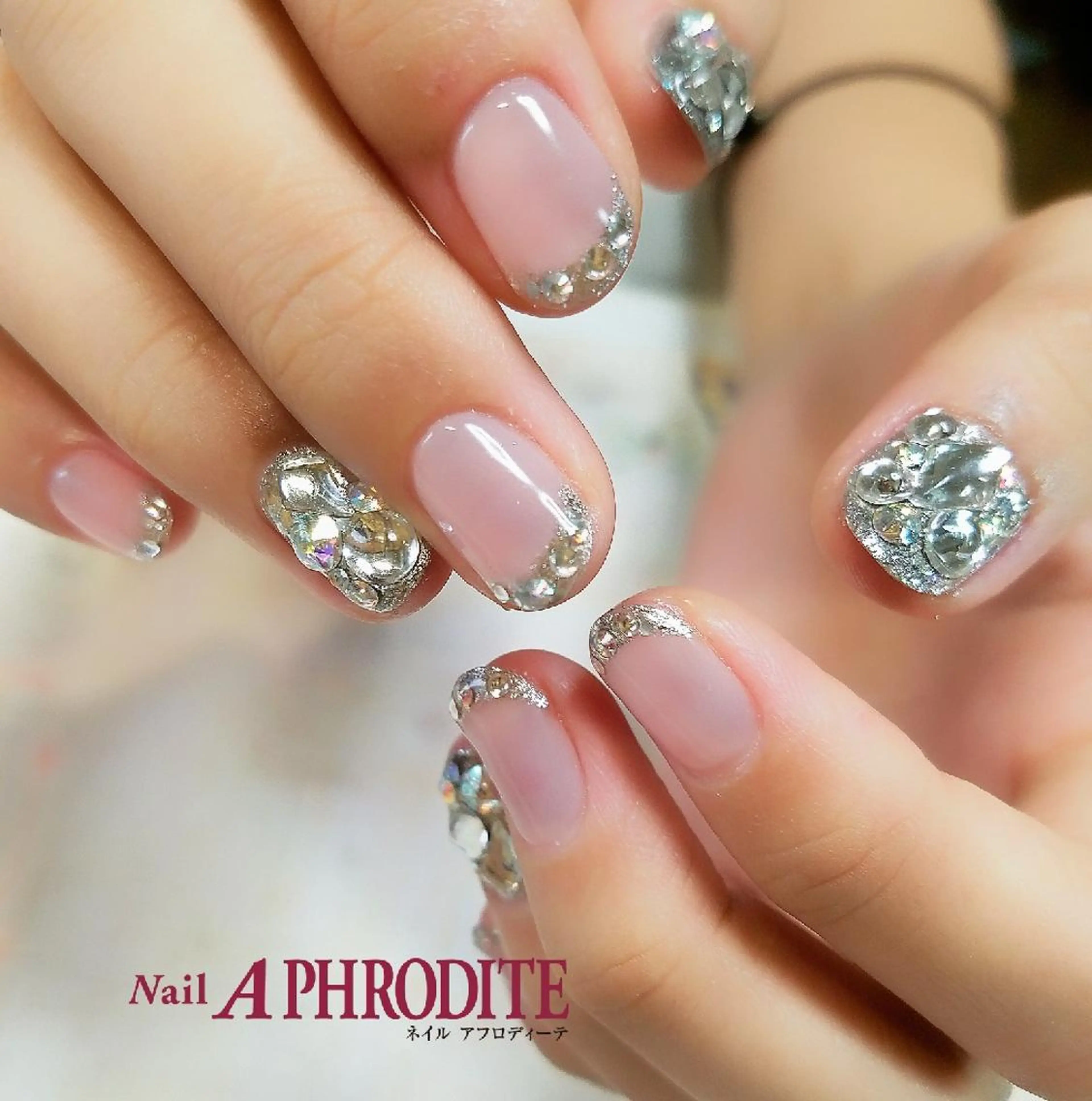 ネイル フレンチネイル ラメ(グリッター) Nail  Aphroditeのネイルデザイン