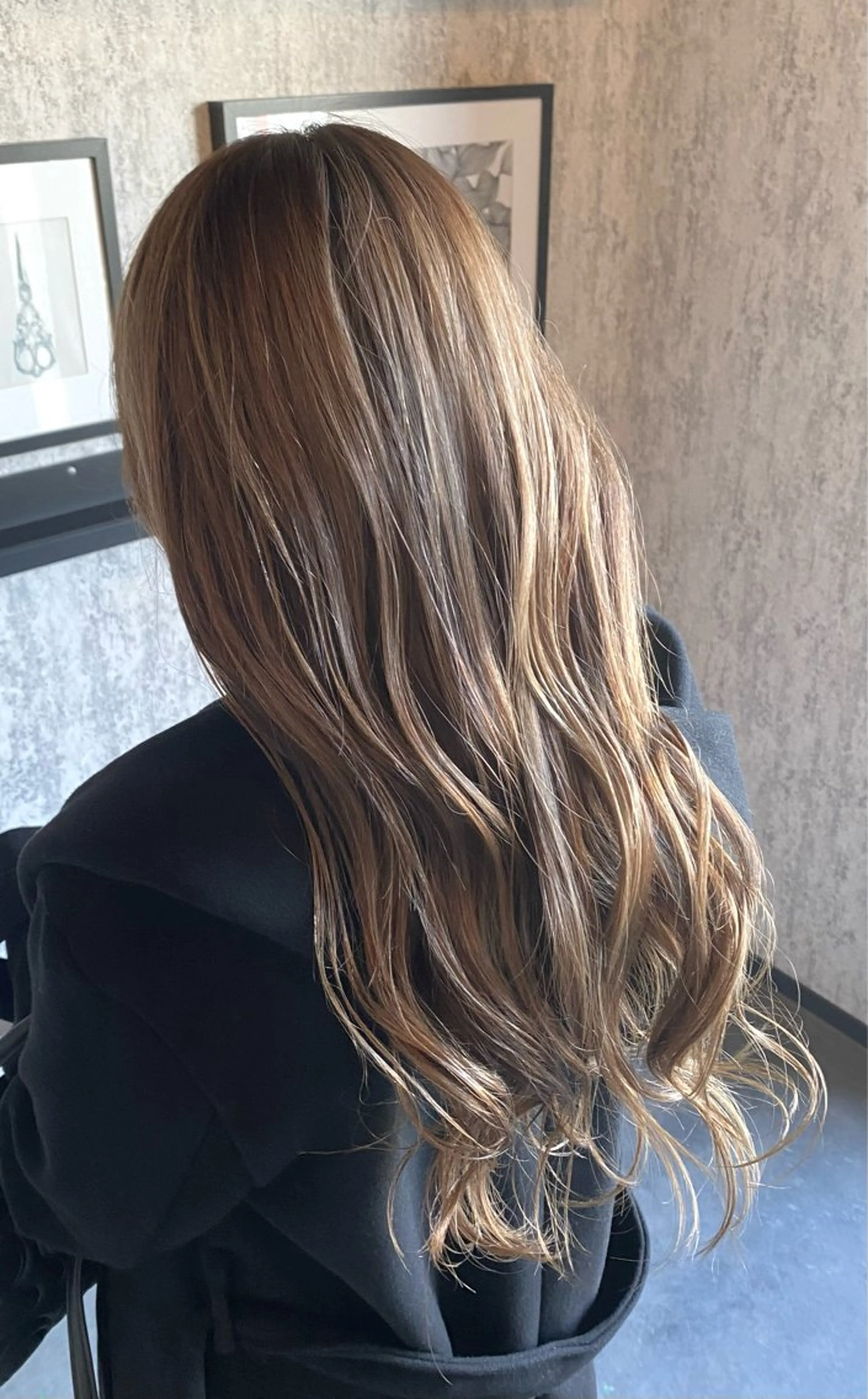 ロング カラー ベージュカラー ハイライトカラー ハイトーンカラー ハイトーンベージュ ハイライト 川合 勇気のヘアスタイル