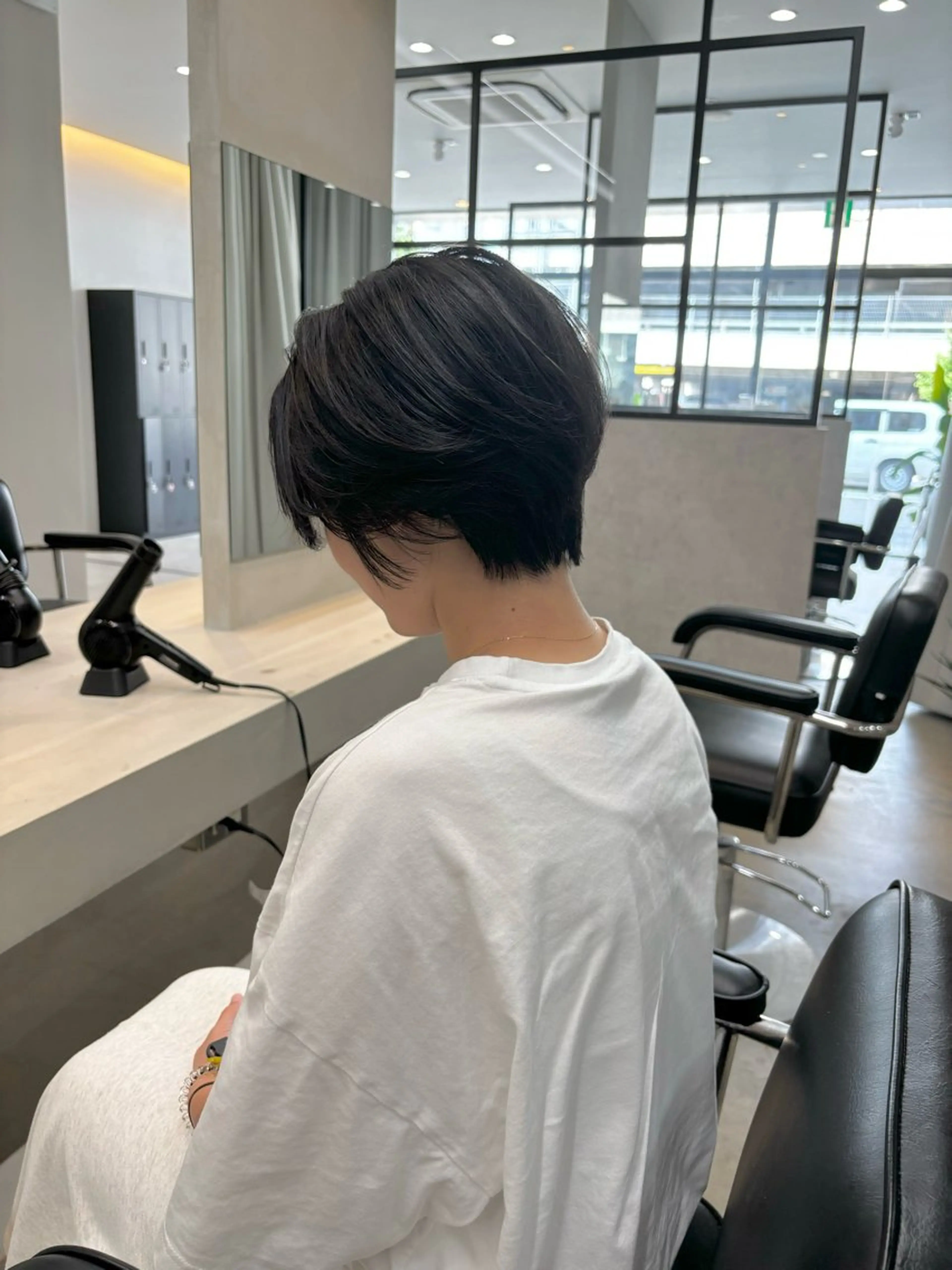 ショート カラー バレイヤージュ ブリーチ ケアブリーチ ダブルカラー イヤリングカラー 長谷川 湧のヘアスタイル