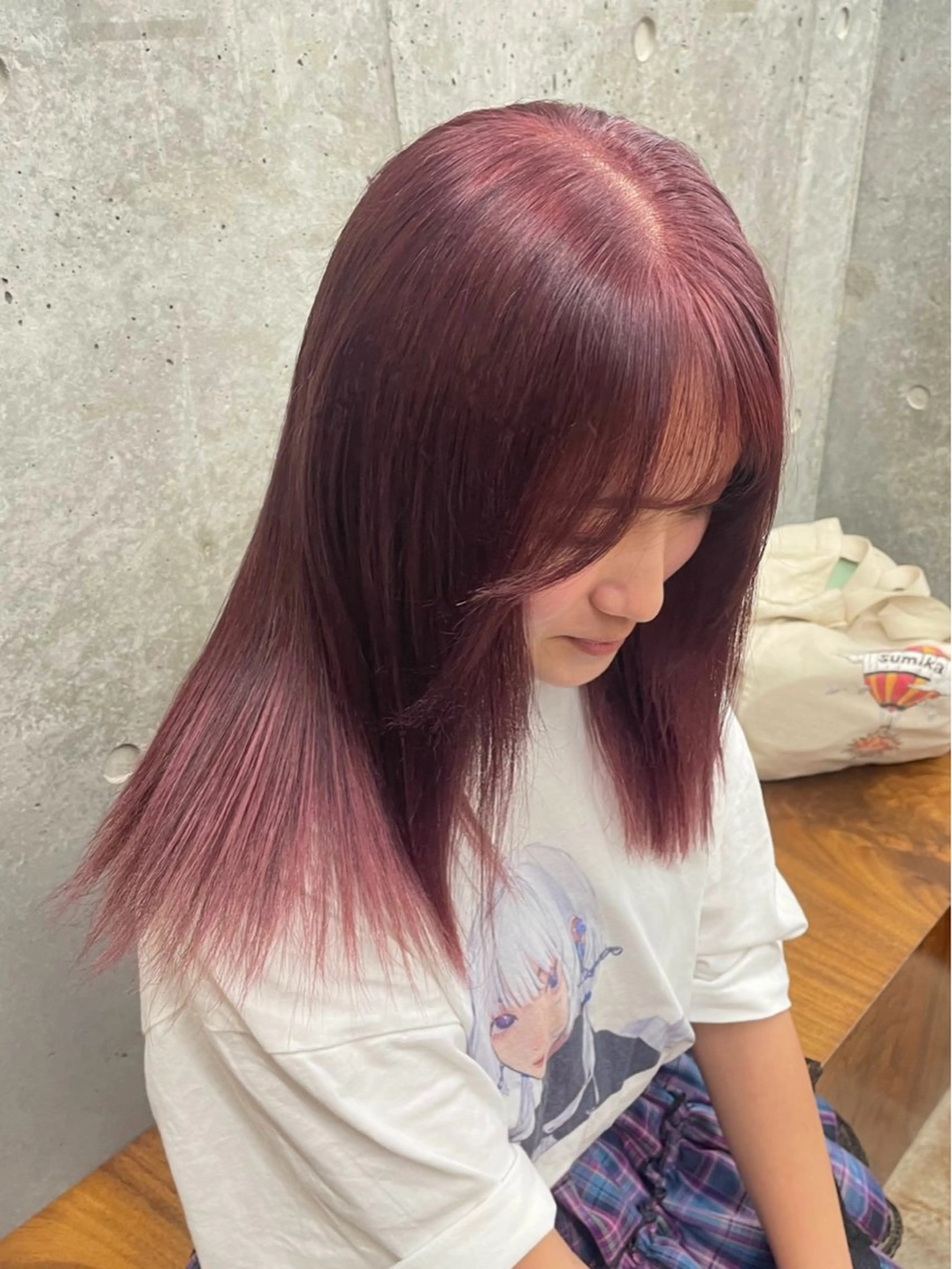 セミロング カラー ヘアアレンジ カシス ハイトーンカラー ピンクカラー ボブ/レイヤー/ グレージュ/moyuのヘアスタイル