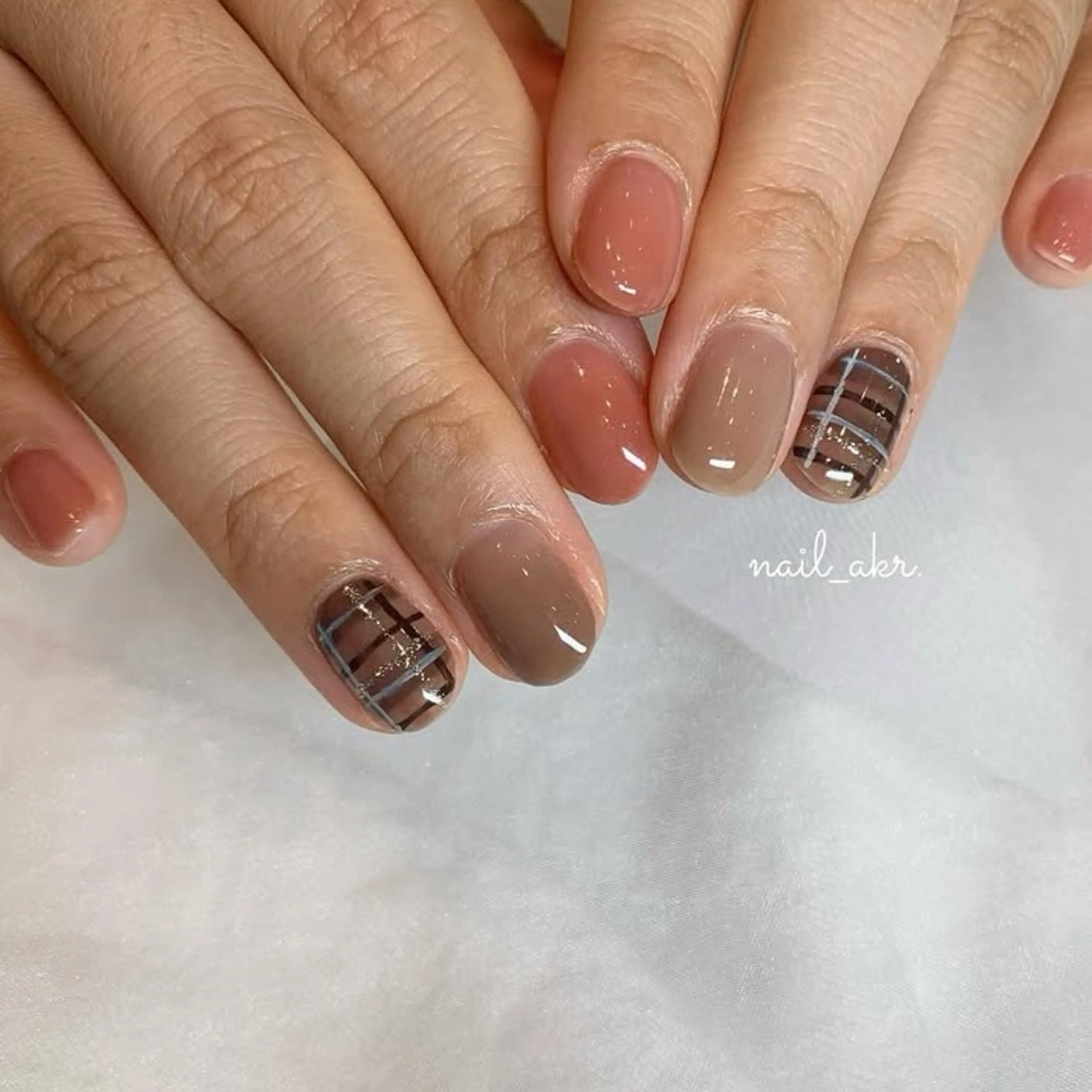 ネイル ブラウン ピンク ハンドネイル nailAVANCE akariのネイルデザイン