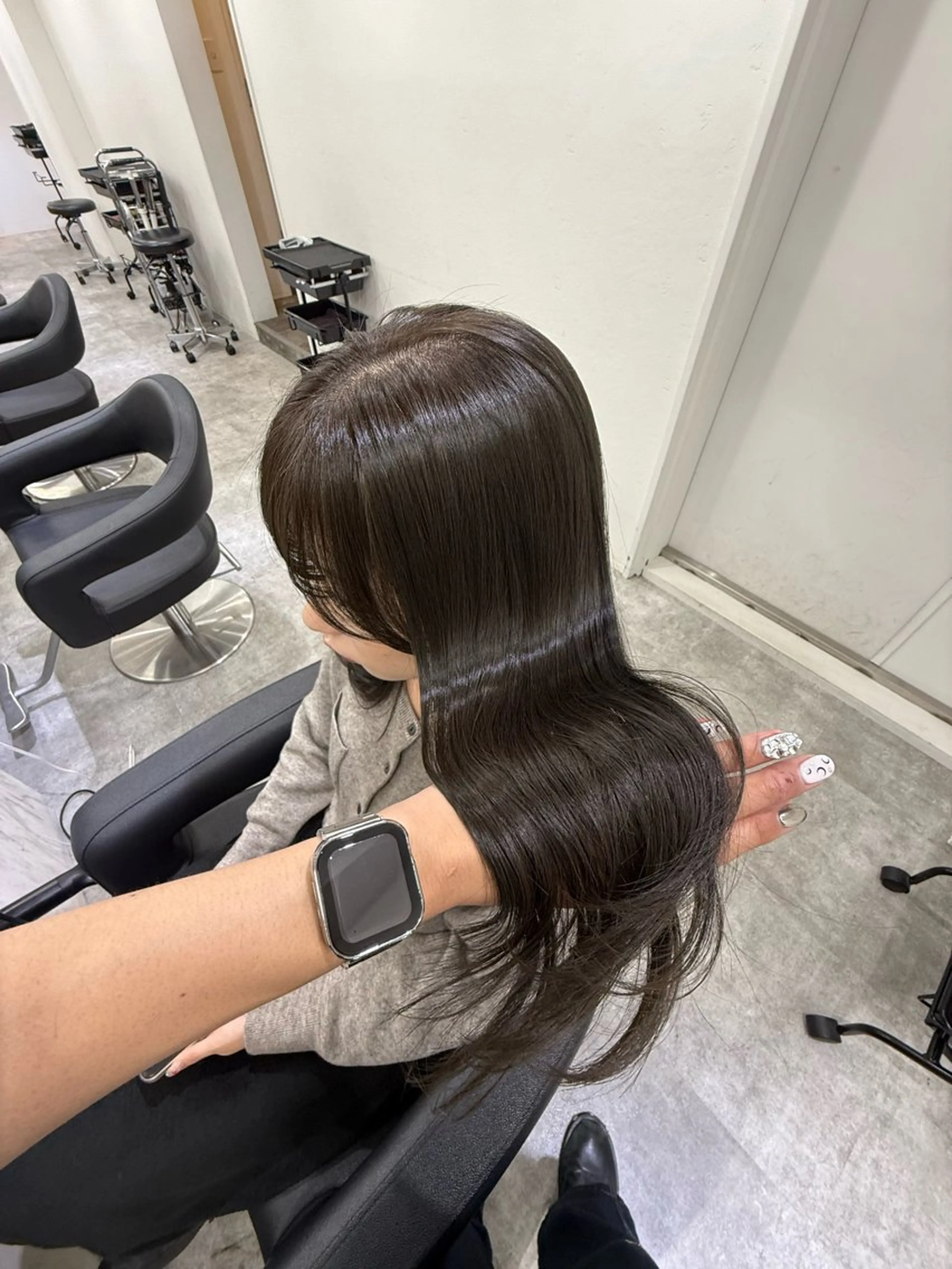 ロング カラー ミディアムレイヤー 添田晃基のヘアスタイル