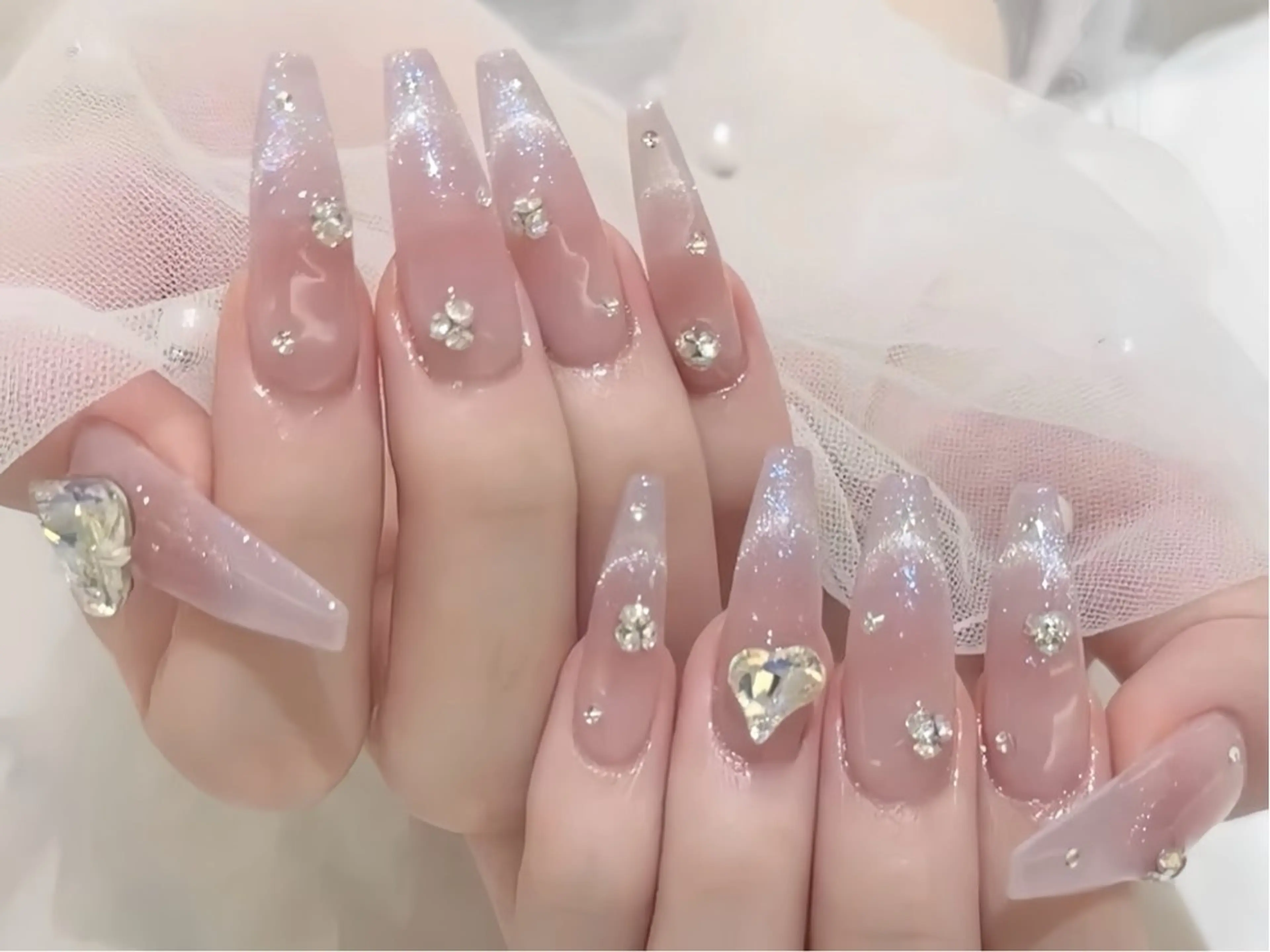 ネイル アニマル柄 ボルドー ブラウン チークネイル フレンチネイル ハンドネイル Rin Nail 新大久保店のネイルデザイン