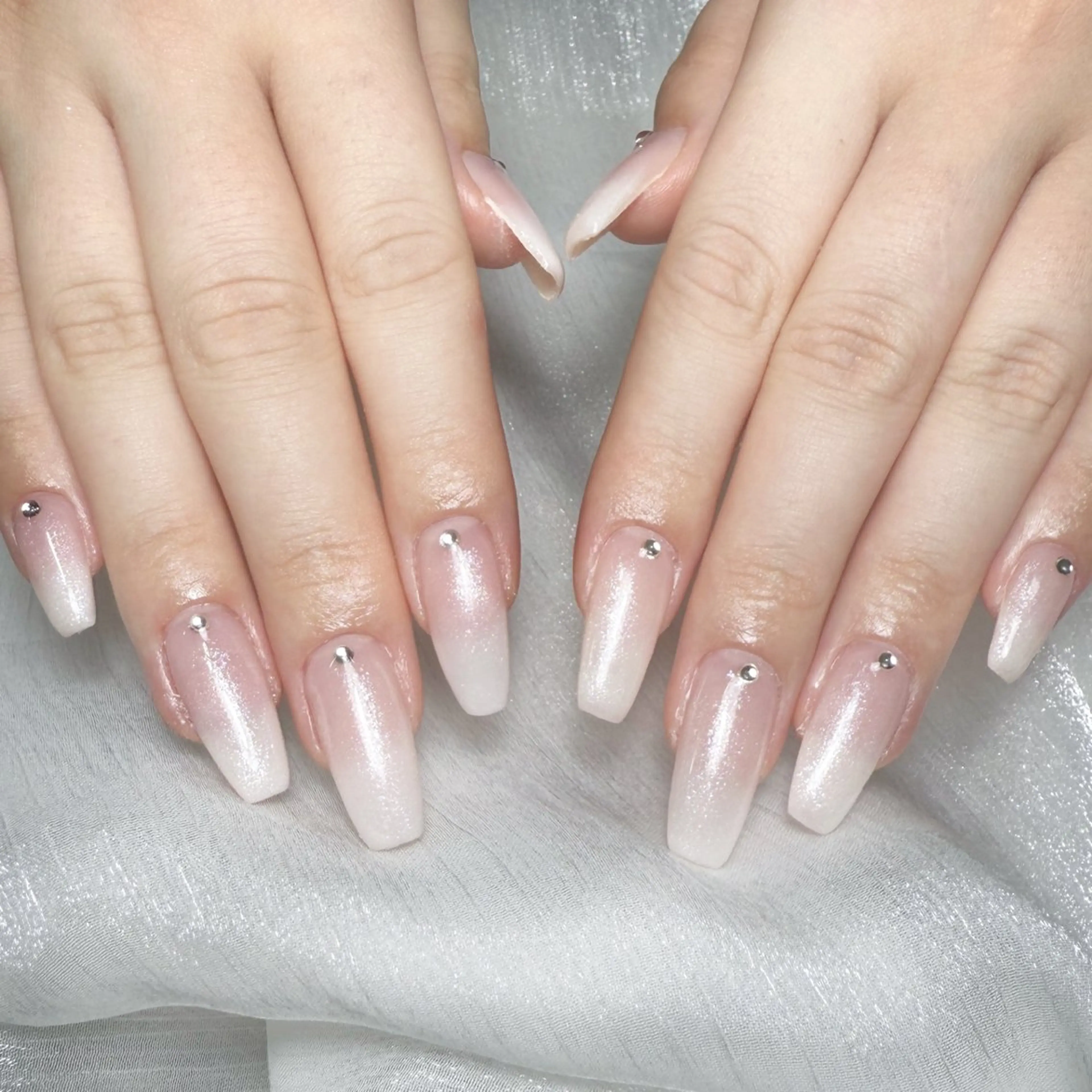 メンズ ネイル メンズ韓国風 アートネイル オーロラネイル ガーリー キラキラネイル ハンドネイル Nail salon 木にいるのネイルデザイン