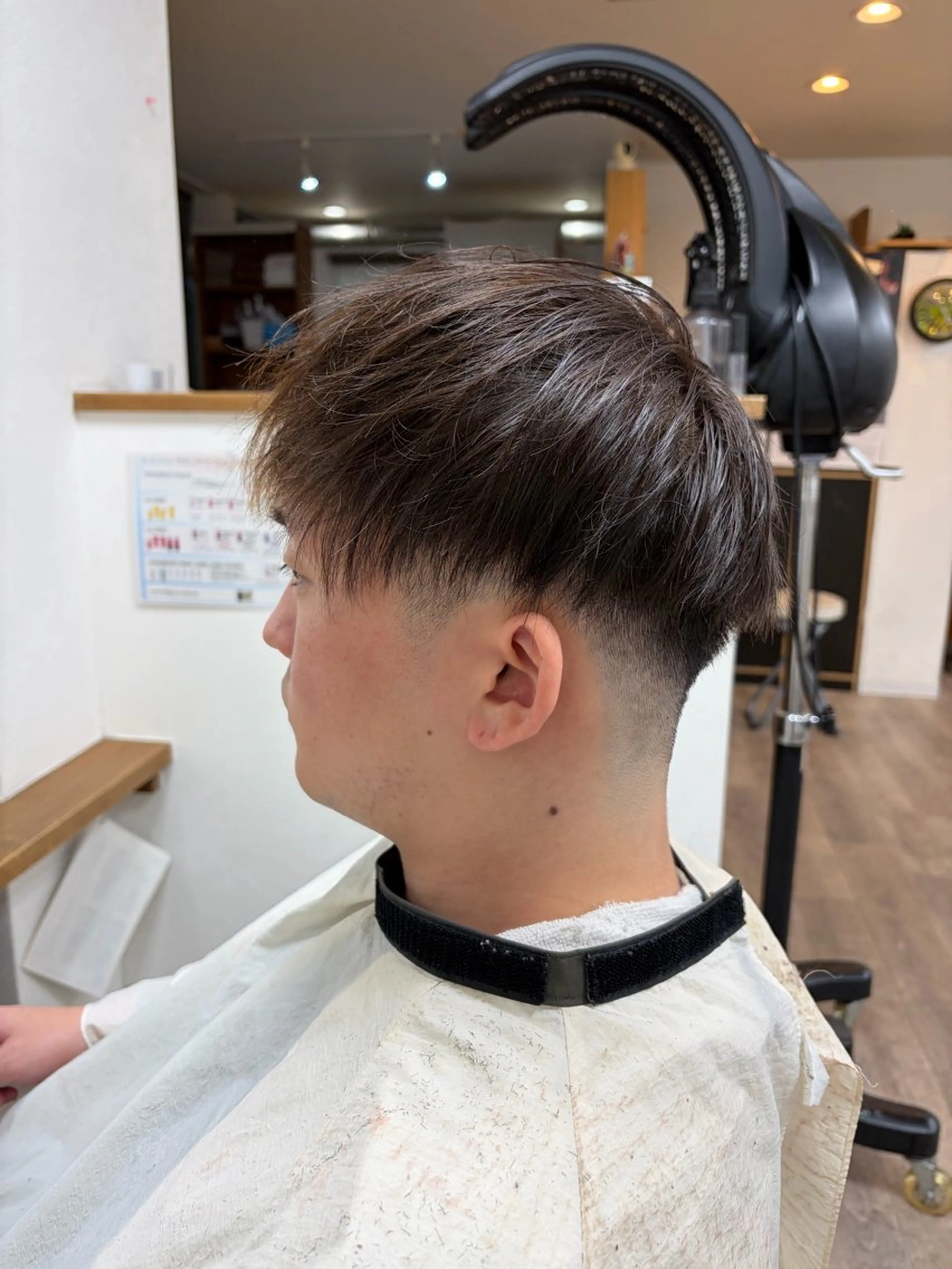 ショート メンズ フェードカット 艶カラー🫧/シール エクステRYOKAのヘアスタイル