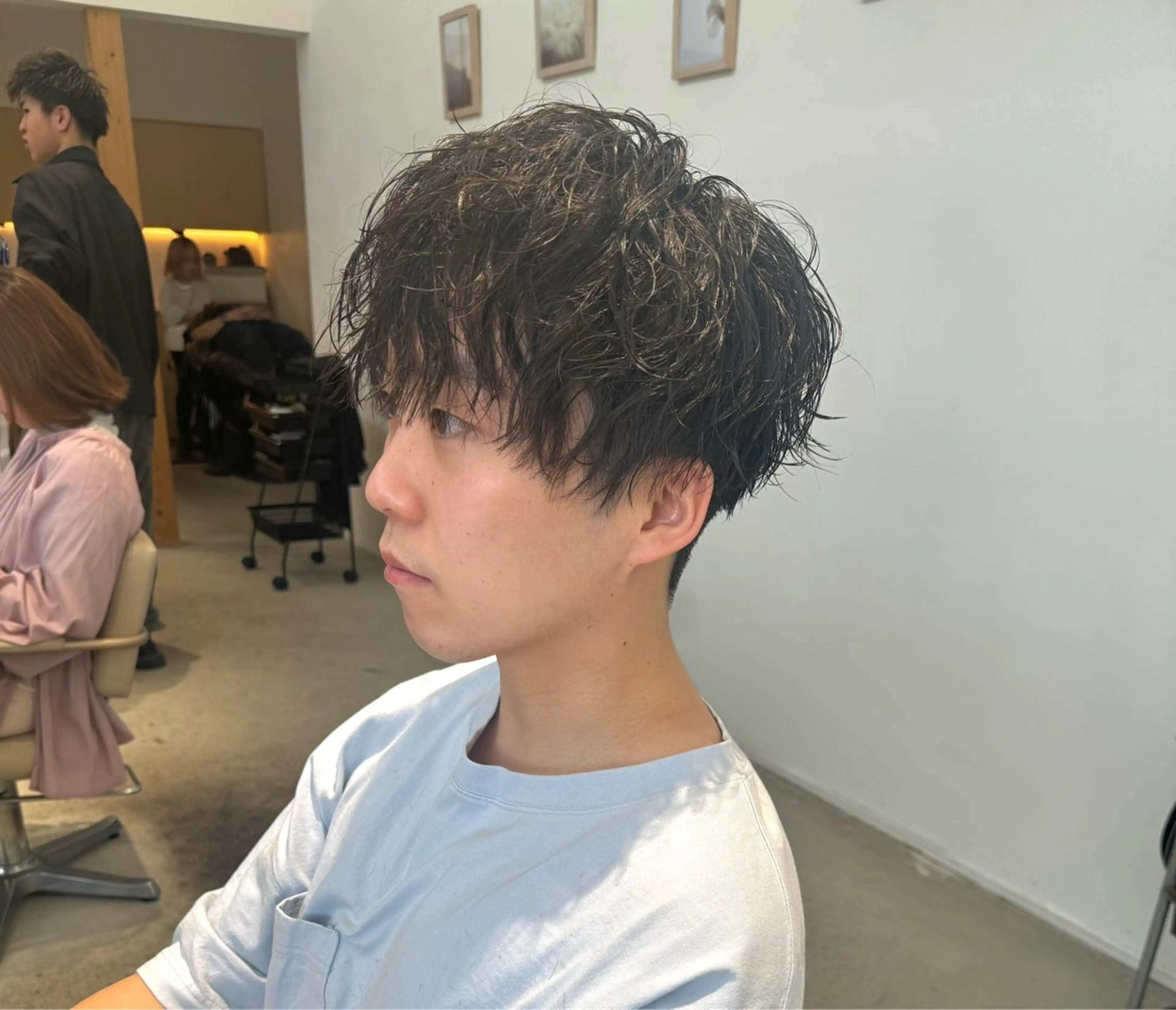 ショート パーマ メンズ マッシュ メンズパーマ ツイストスパイラルパーマ スパイラルパーマ 服部 雄輝のヘアスタイル