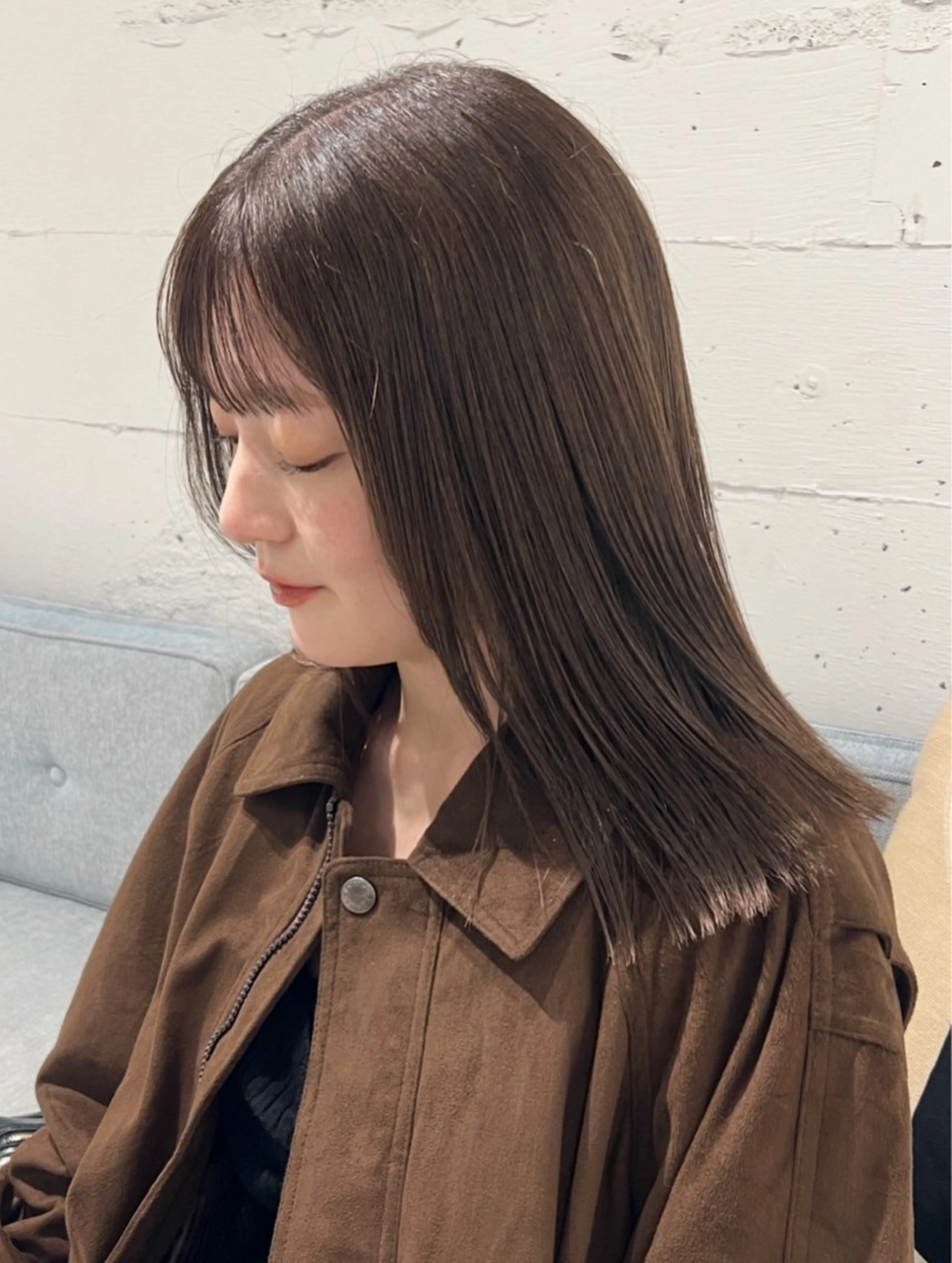 ミディアム カラー 峯田 優花のヘアスタイル