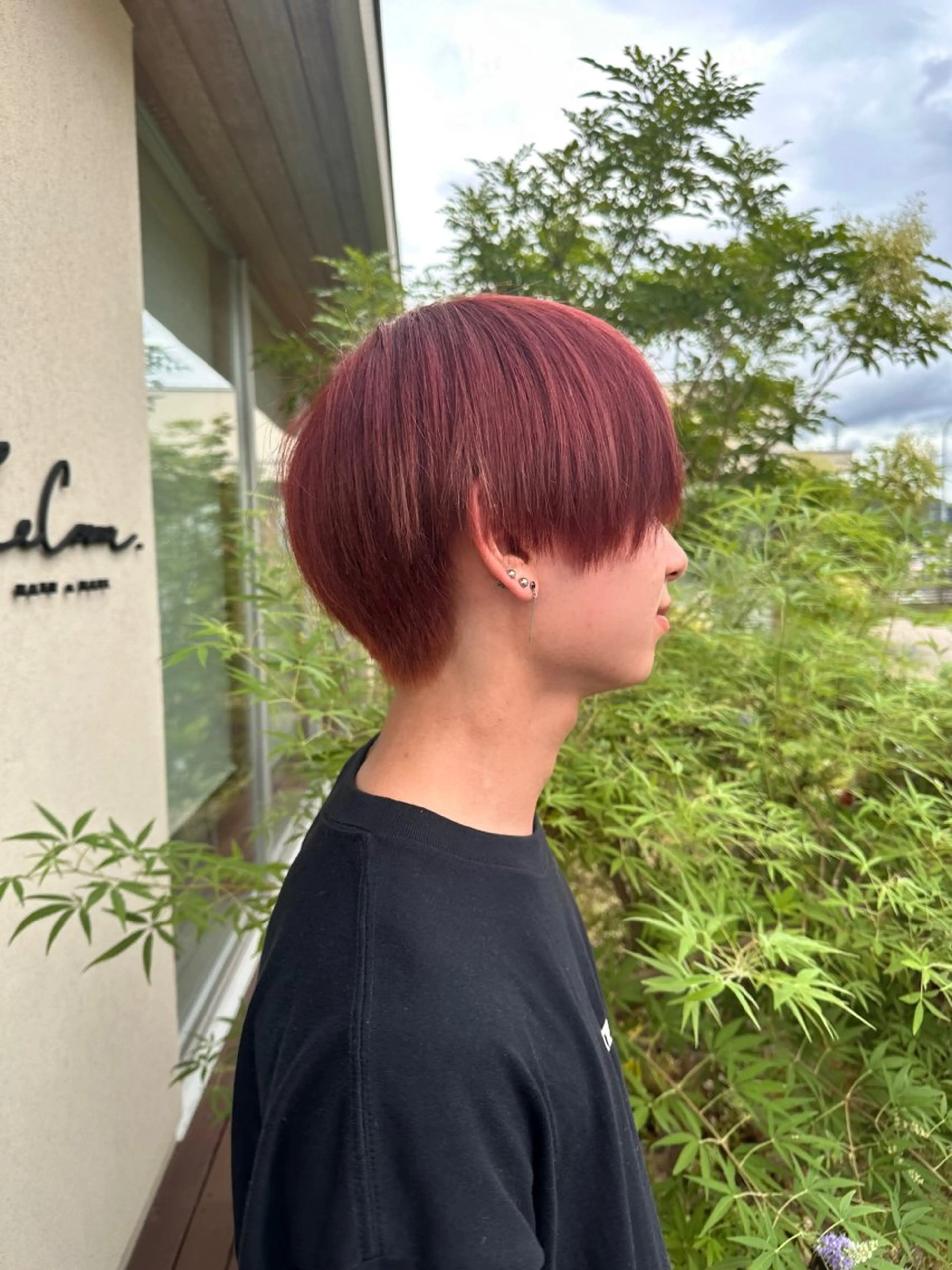 カラー メンズ マッシュ 刈り上げ NISHI （ニシ）のヘアスタイル