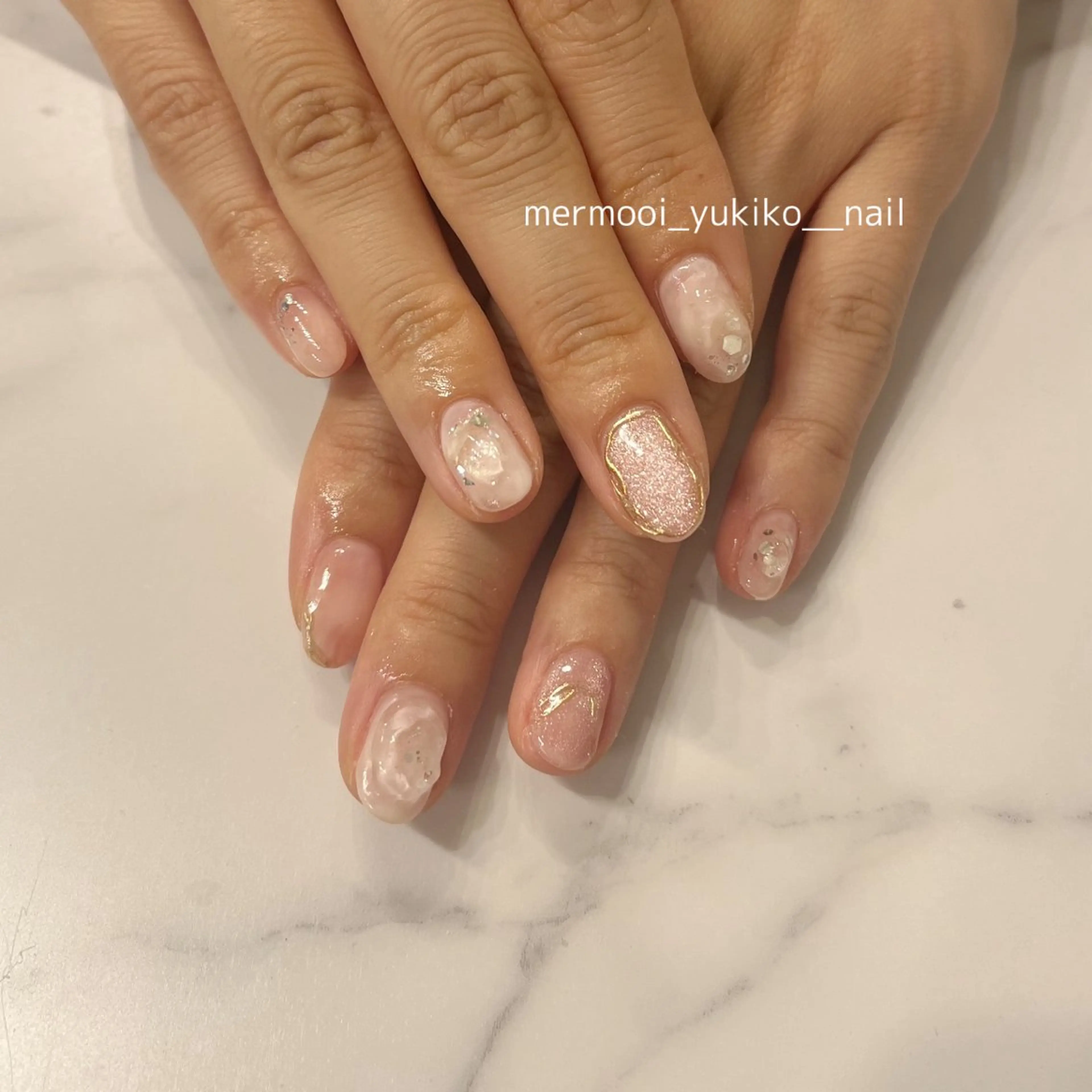 ネイル ジェルネイル マグネットネイル ミラーネイル ニュアンスネイル パラジェル melumooi nailのネイルデザイン