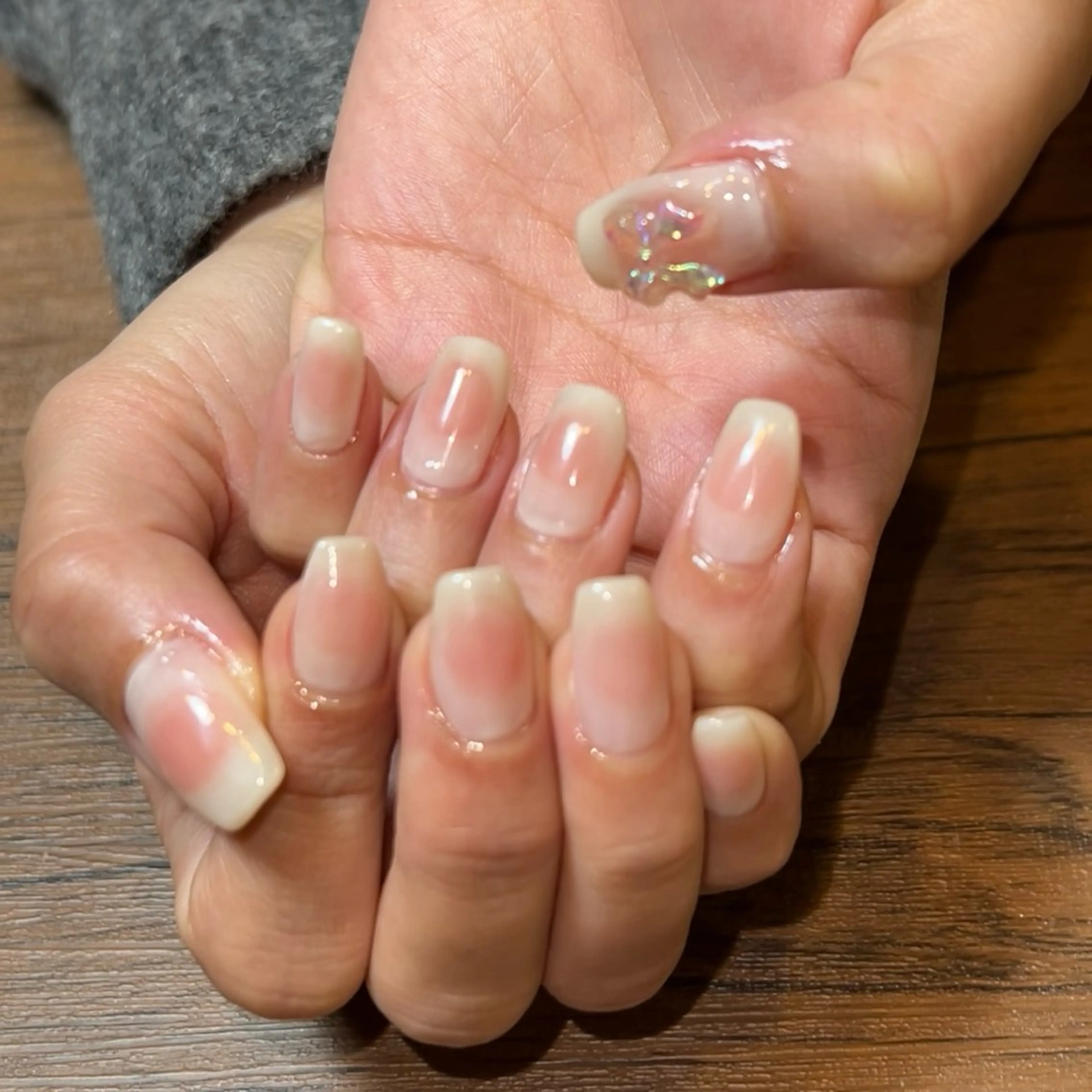 ネイル HENRIETTA NAILSALONのネイルデザイン