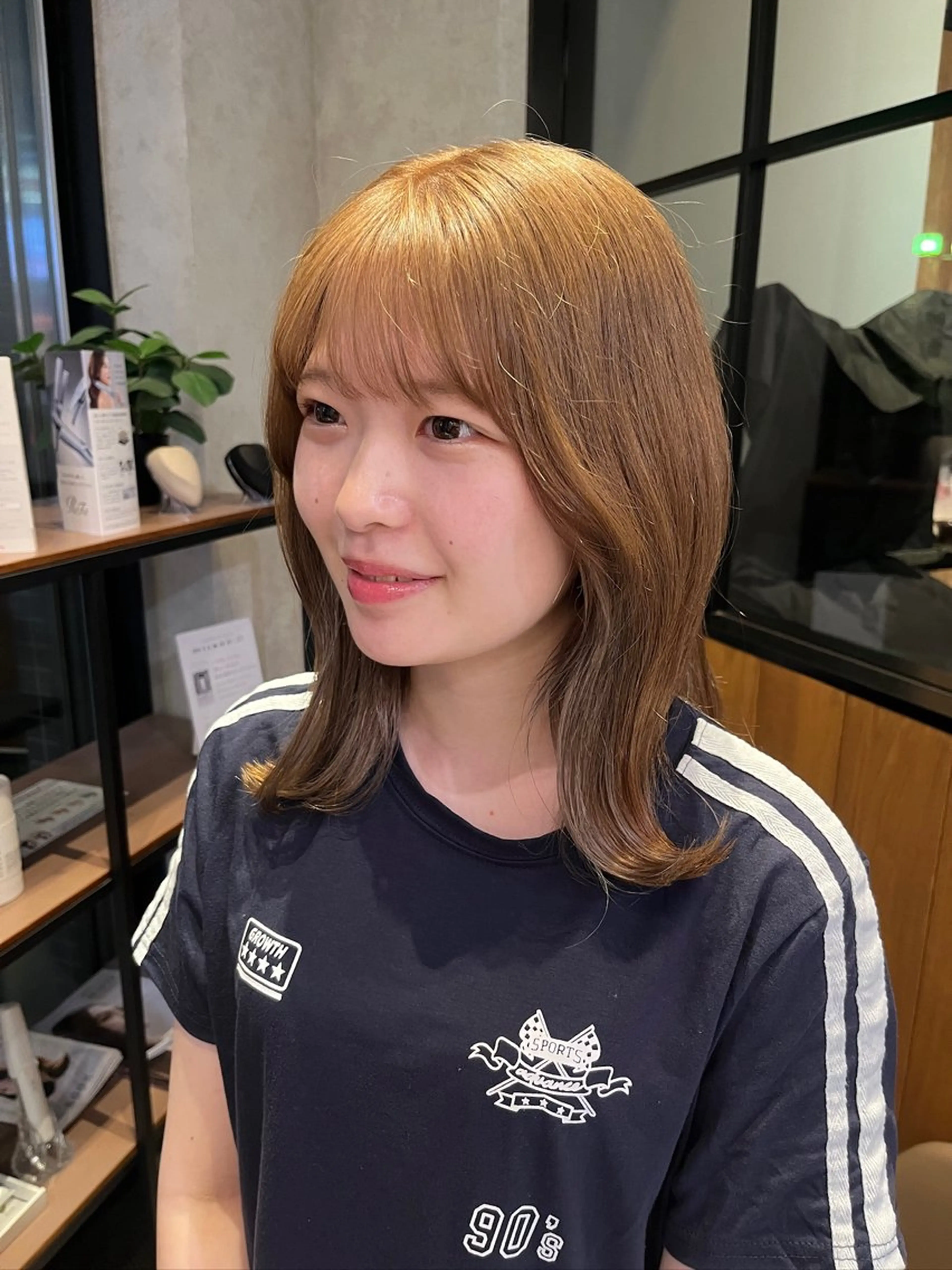 セミロング カラー ダブルカラー yuuri🎀/大宮 /韓国ヘア/レイヤーのヘアスタイル