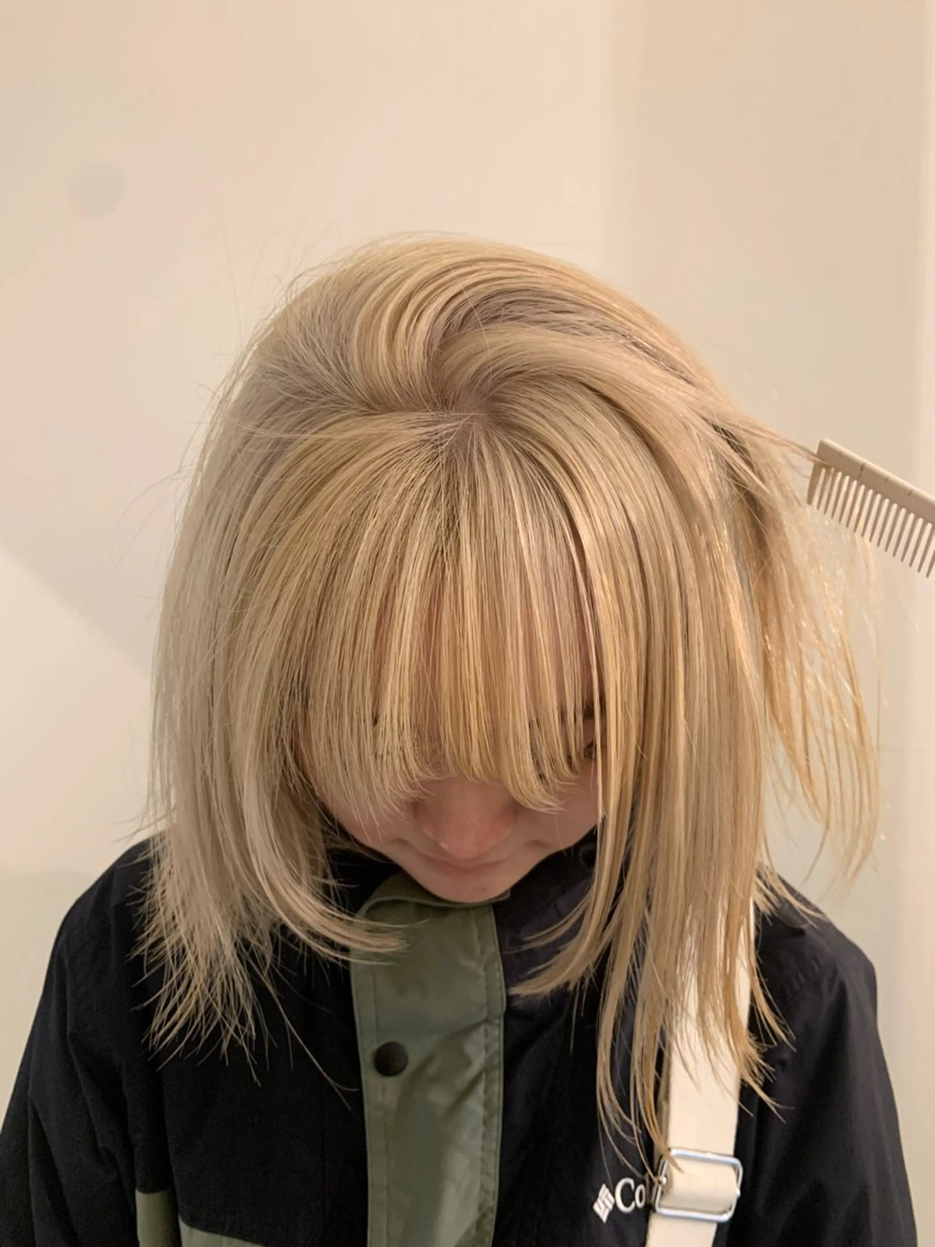 ミディアム カラー ベージュカラー ブリーチ ホワイトベージュ ヘアカラー 落合希 Olivebeigeのヘアスタイル