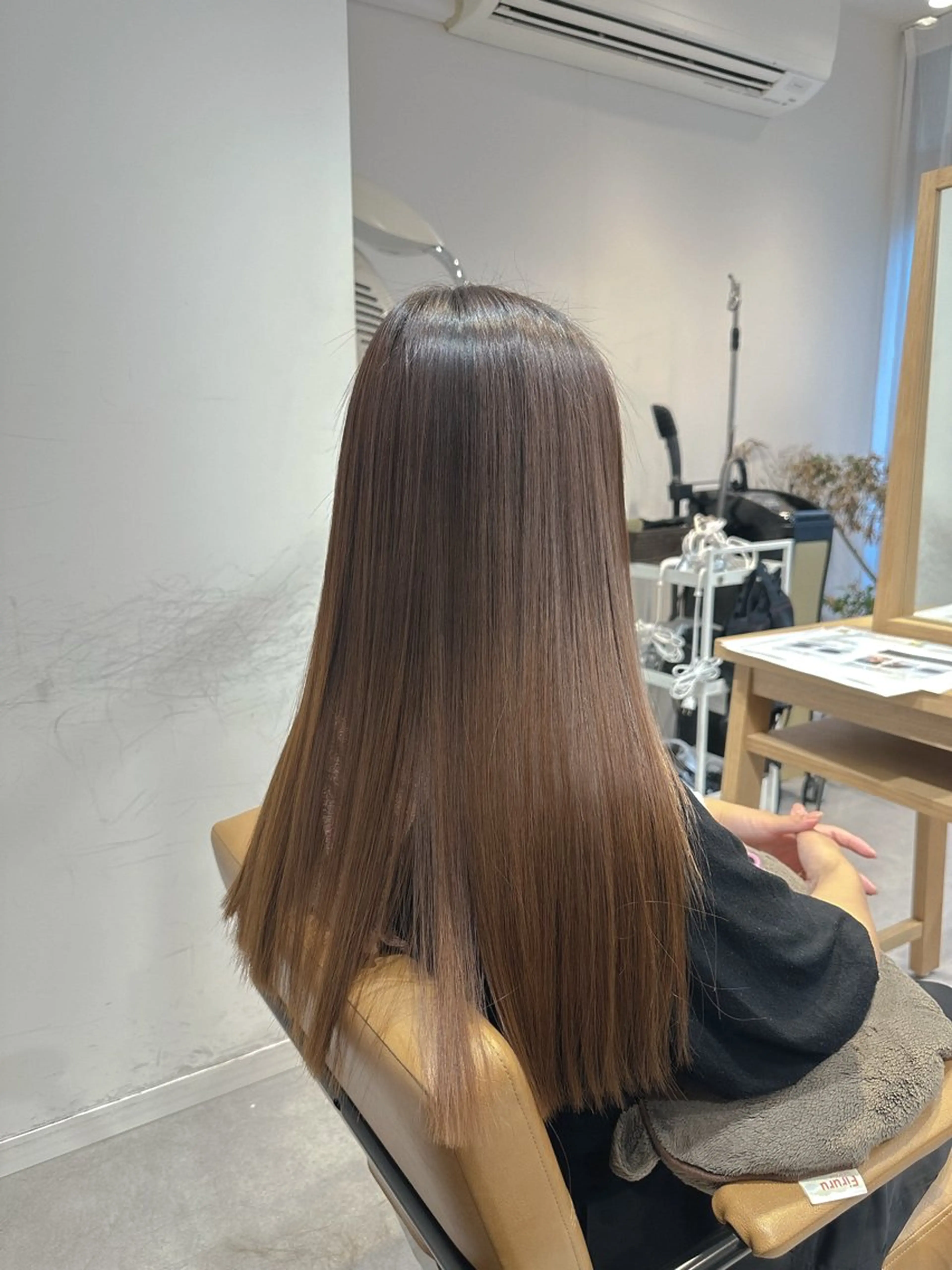 セミロング カット 縮毛矯正 トリートメント 🌱加藤　胡太郎 /艶髪ストレート🌱のヘアスタイル