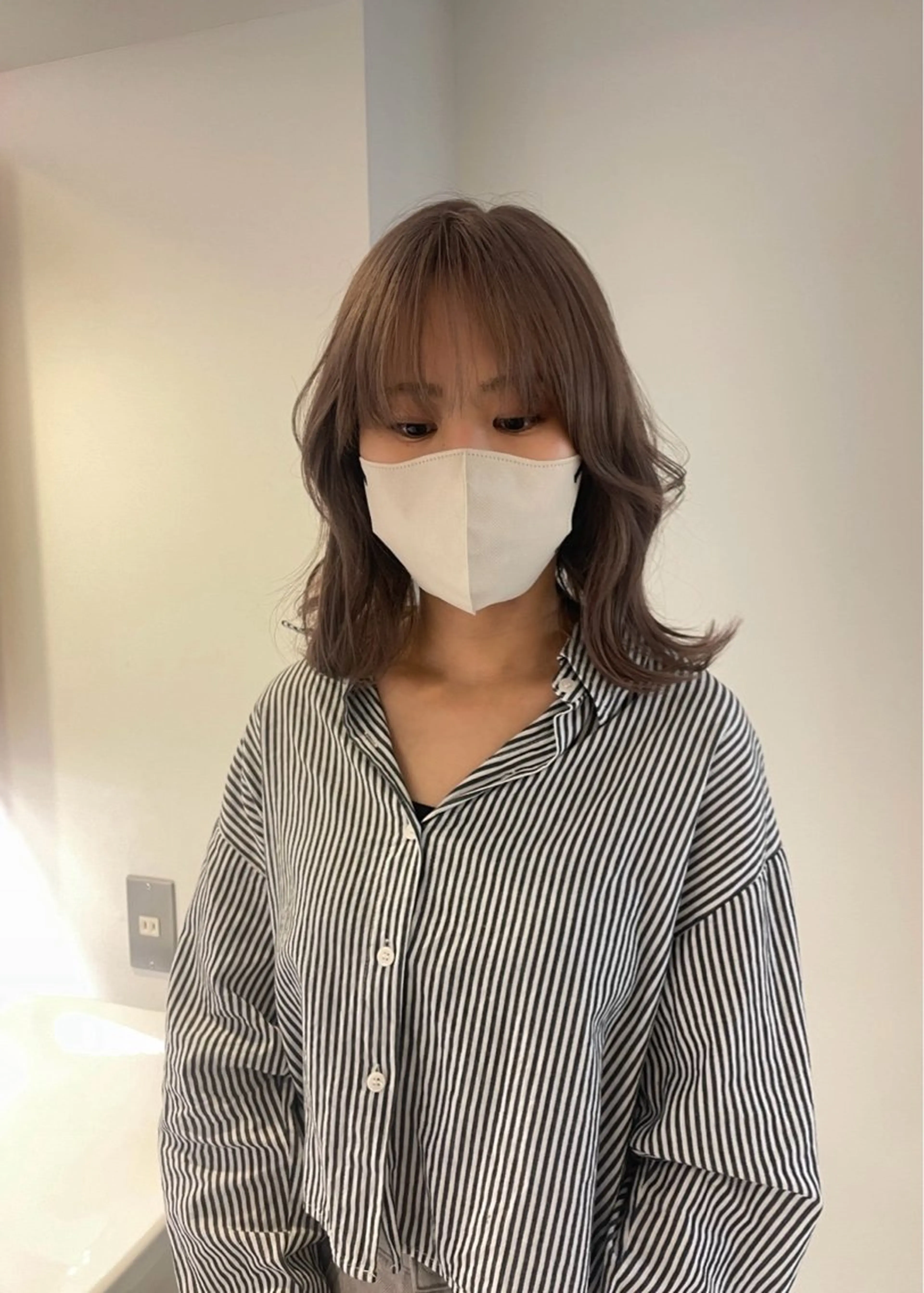 ミディアム 🎨透明感カラー/ ハイライト/近藤怜那のヘアスタイル