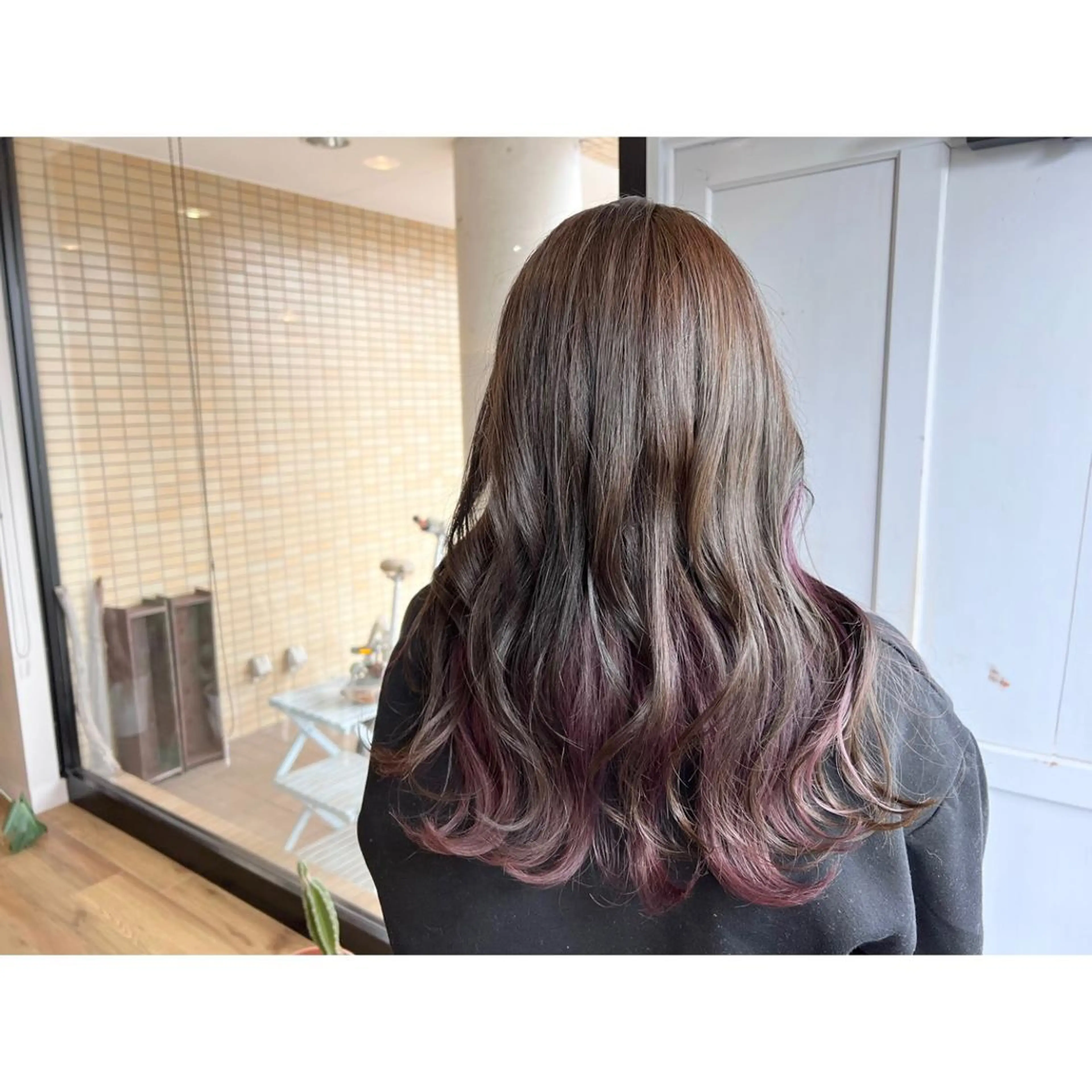 ロング カラー ヘアカラー トリートメント ツキダテ ユイのヘアスタイル