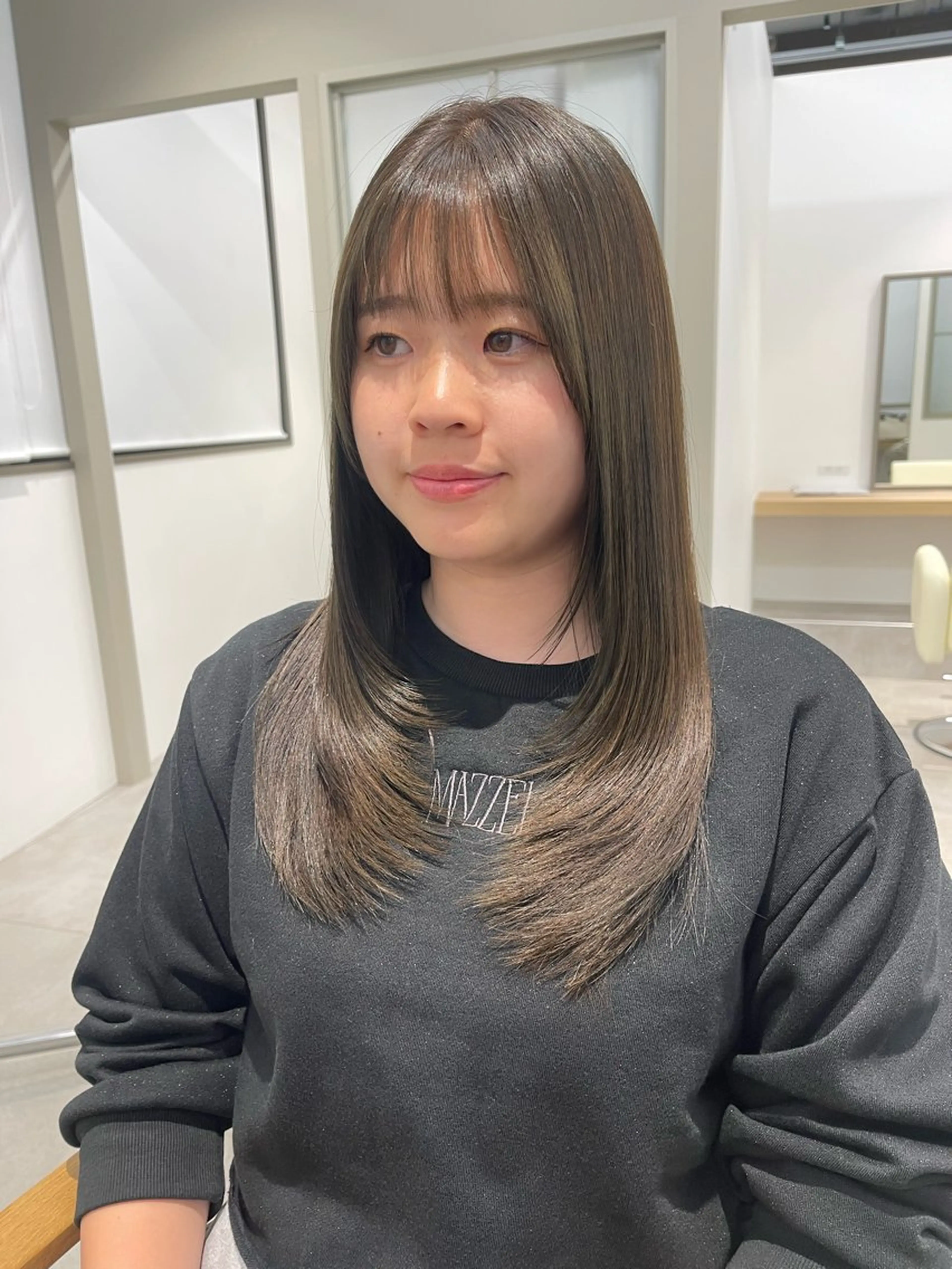 ロング 遠藤 麻衣のヘアスタイル