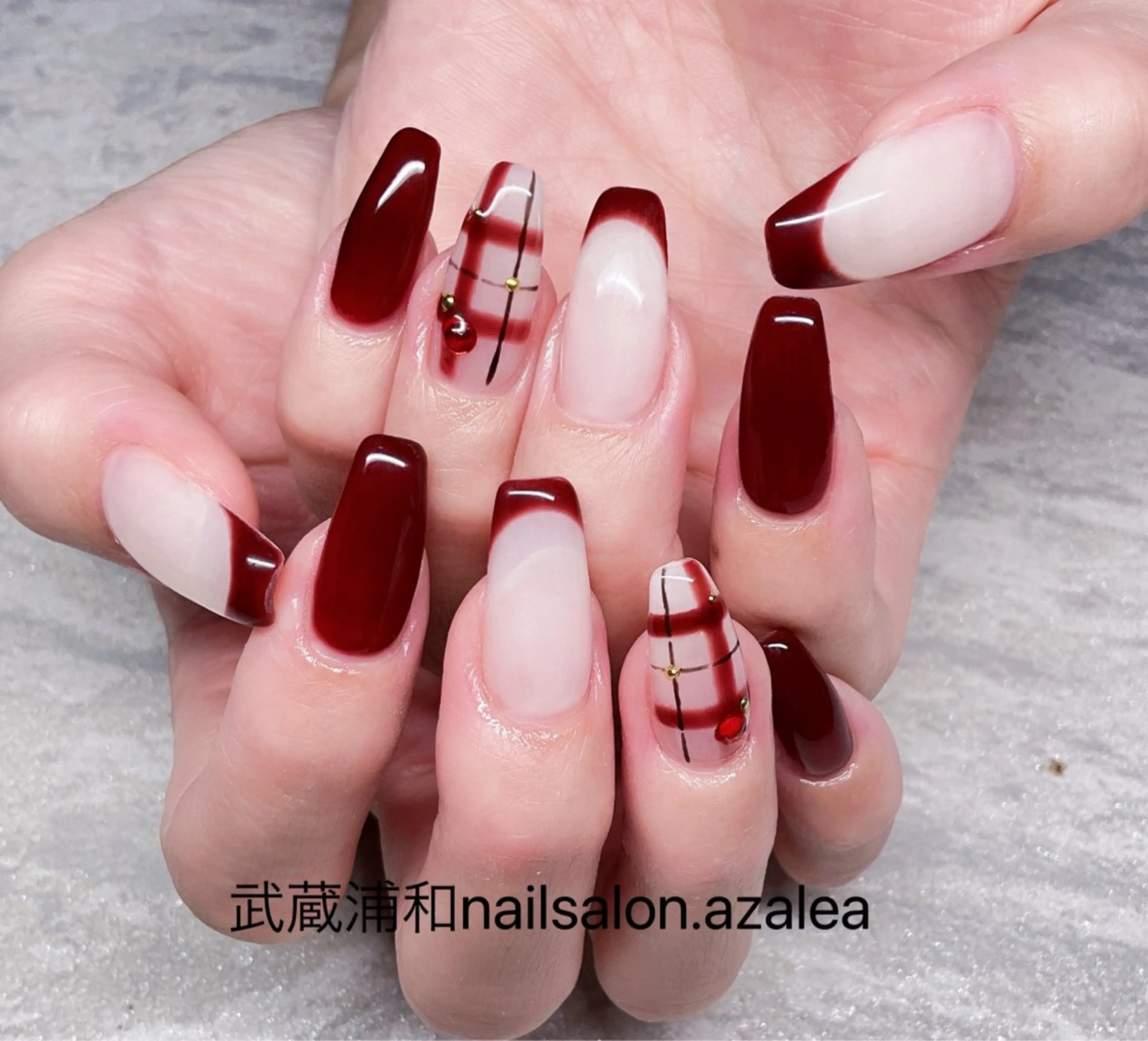 ネイル ハンドネイル R inのネイルデザイン