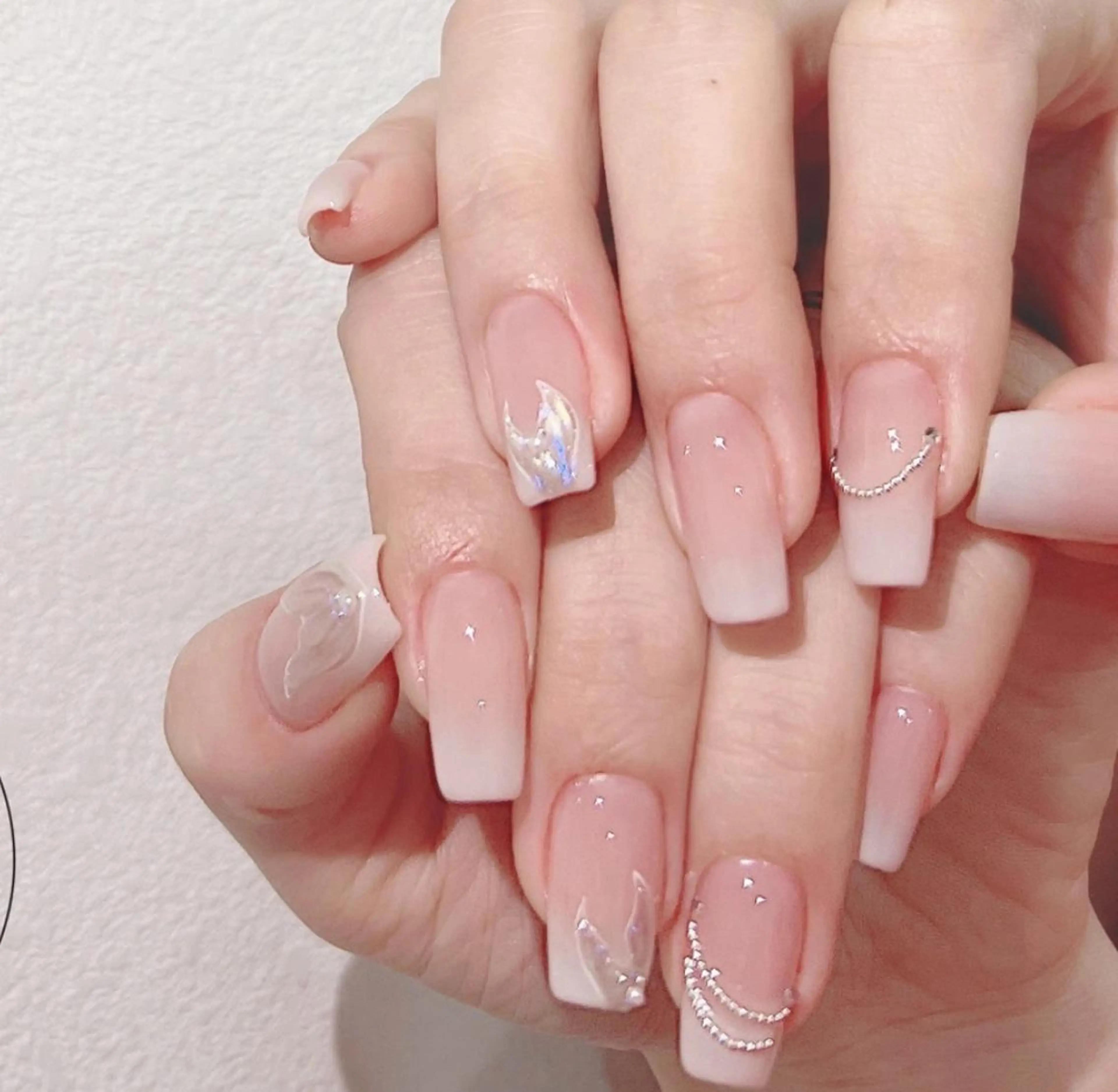 ネイル アートネイル 長さ出し ネイルチップ 🎀kira 長さだし💗モチ最高のネイルデザイン