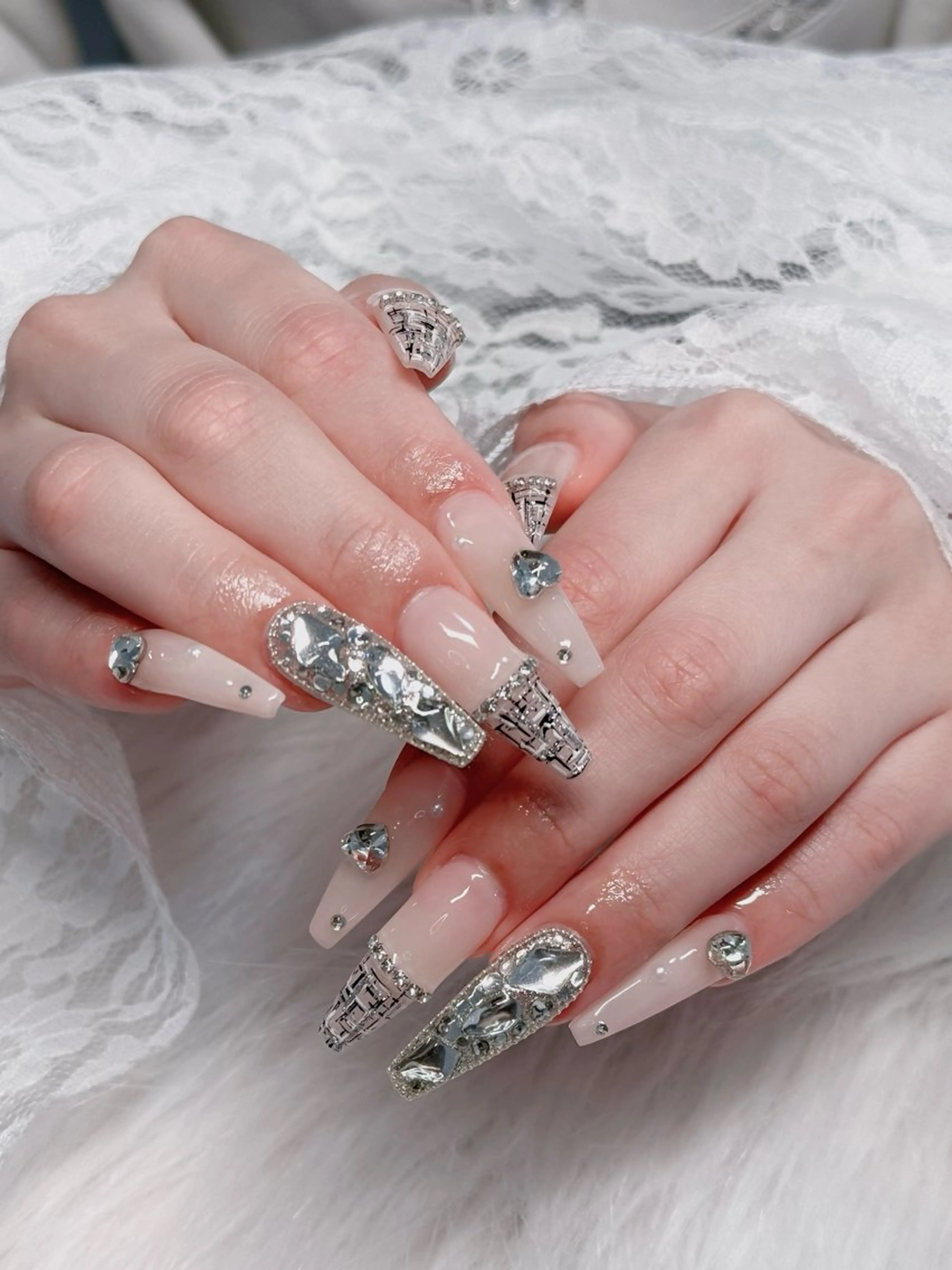 ネイル フレンチネイル ジェルネイル ガラスフレンチ ハロウィン ハート H.baby Nail Salonのネイルデザイン