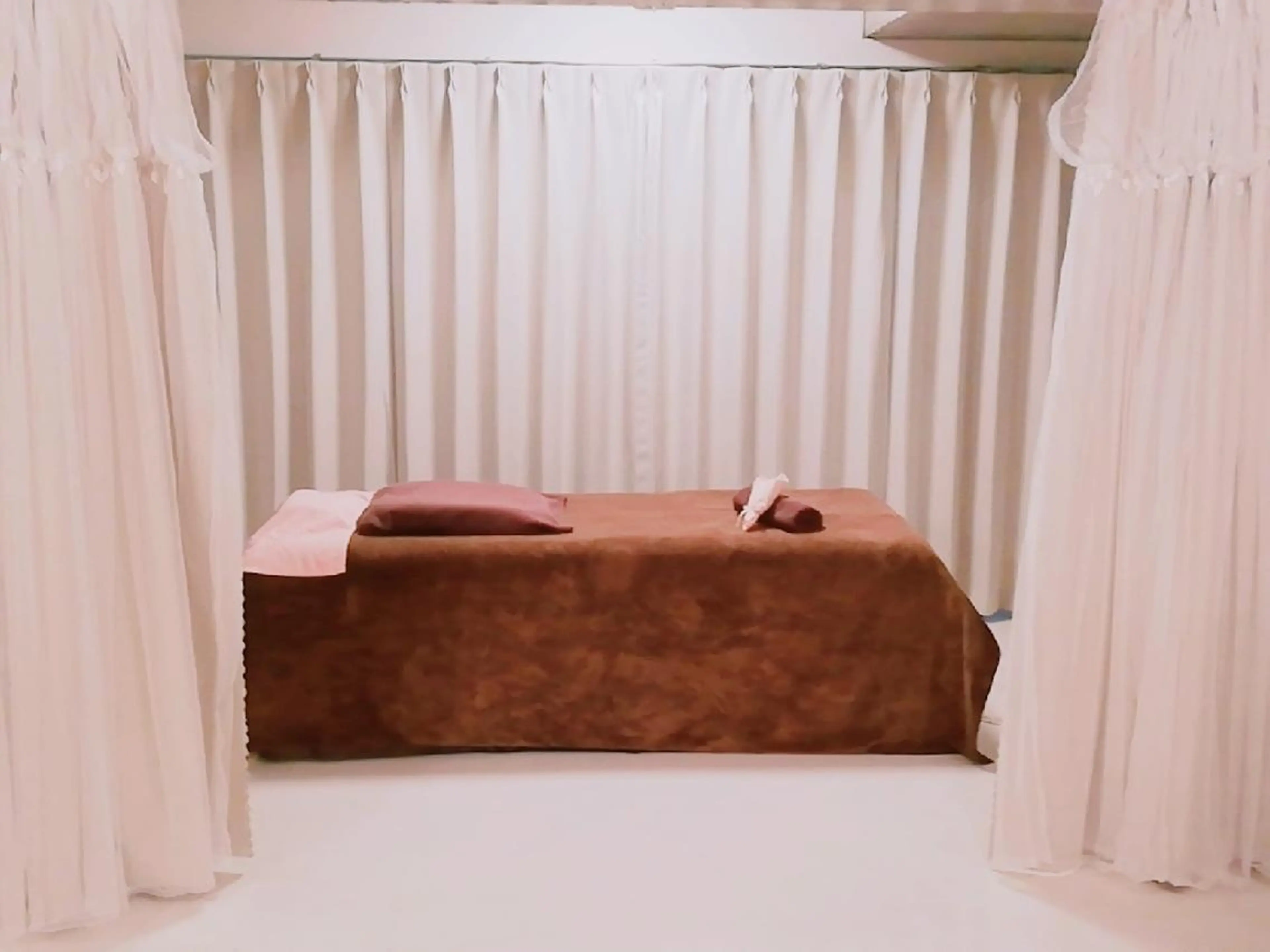 深層リンパオイル/小 顔とドライヘッドスパのエステ・リラクイメージ