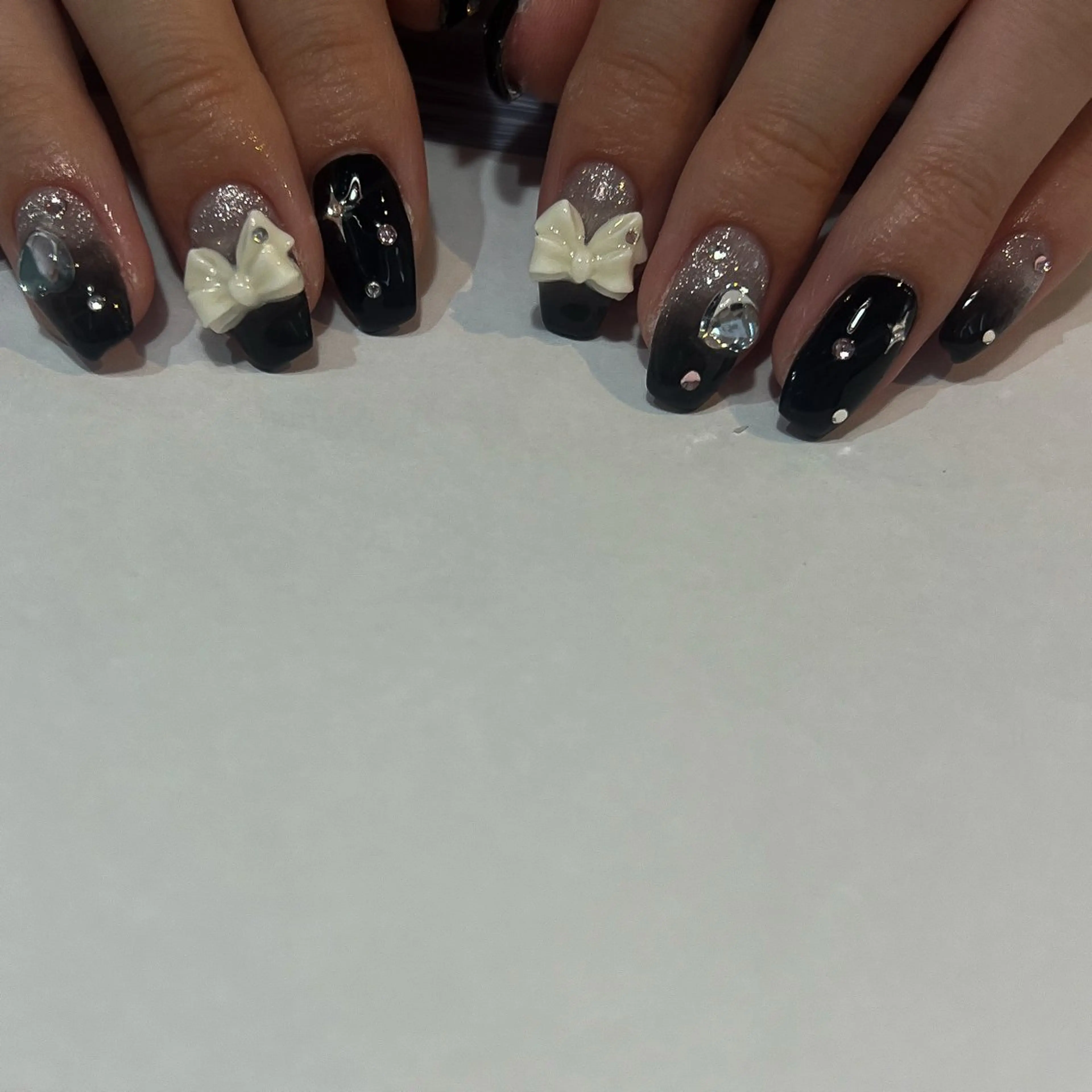 ネイル ハンドネイル nailsalon ULLのネイルデザイン