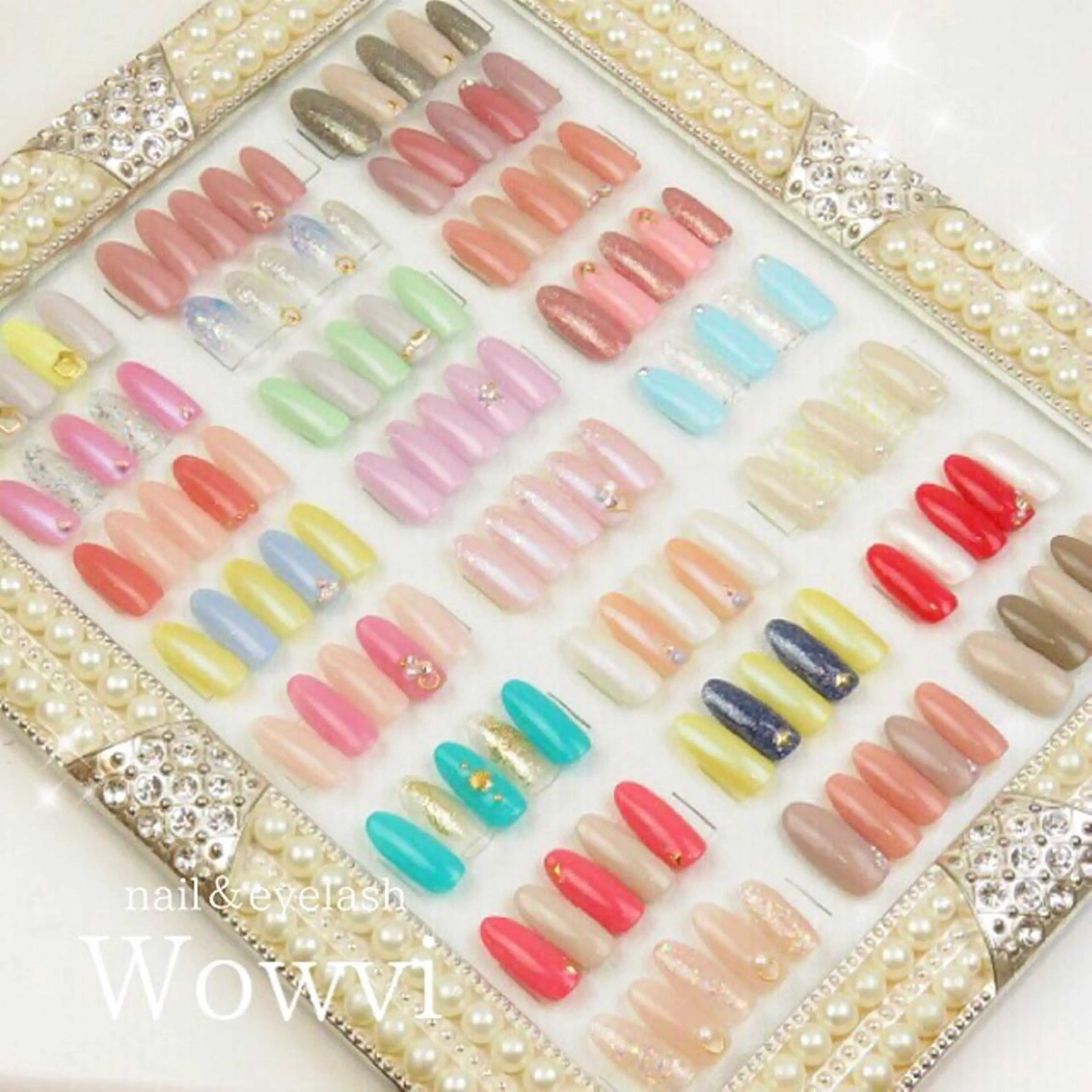 ネイル wowvi ワウビーの眉毛・アイブロウイメージ