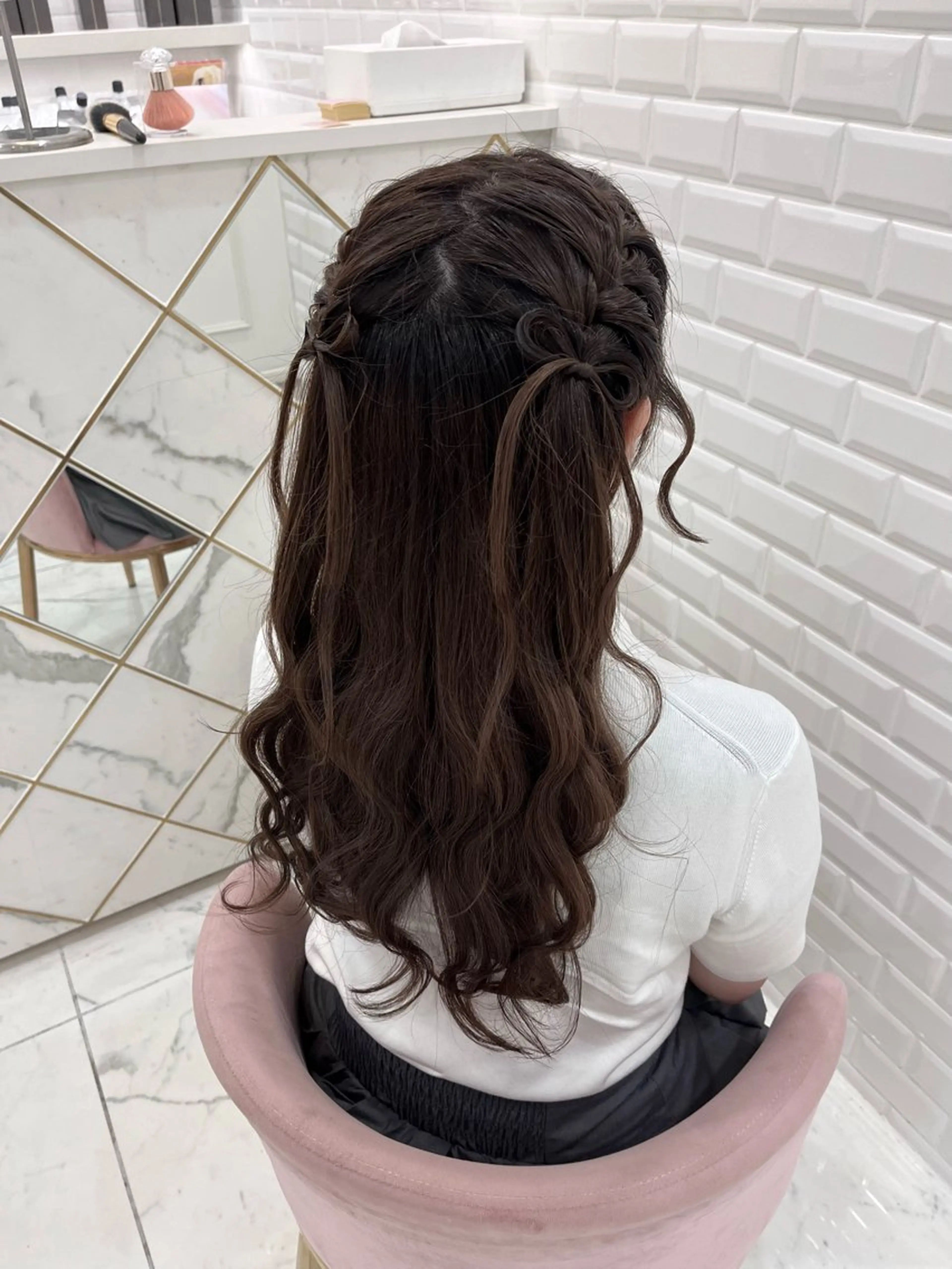 ロング ヘアアレンジ 新井 凪のヘアスタイル
