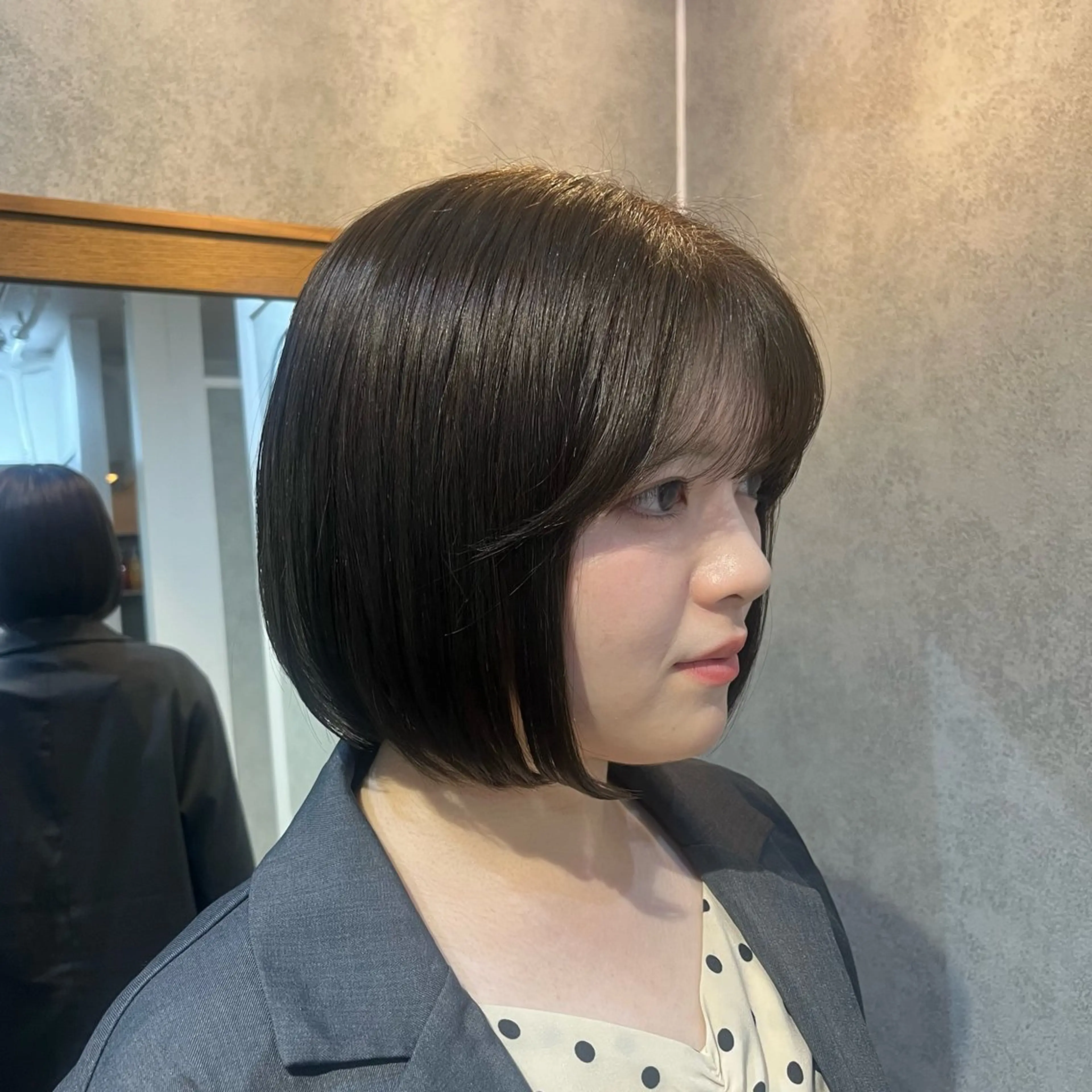 ミディアム カラー 顔周りカット 暖色カラー/パラッと Bob/モエのヘアスタイル