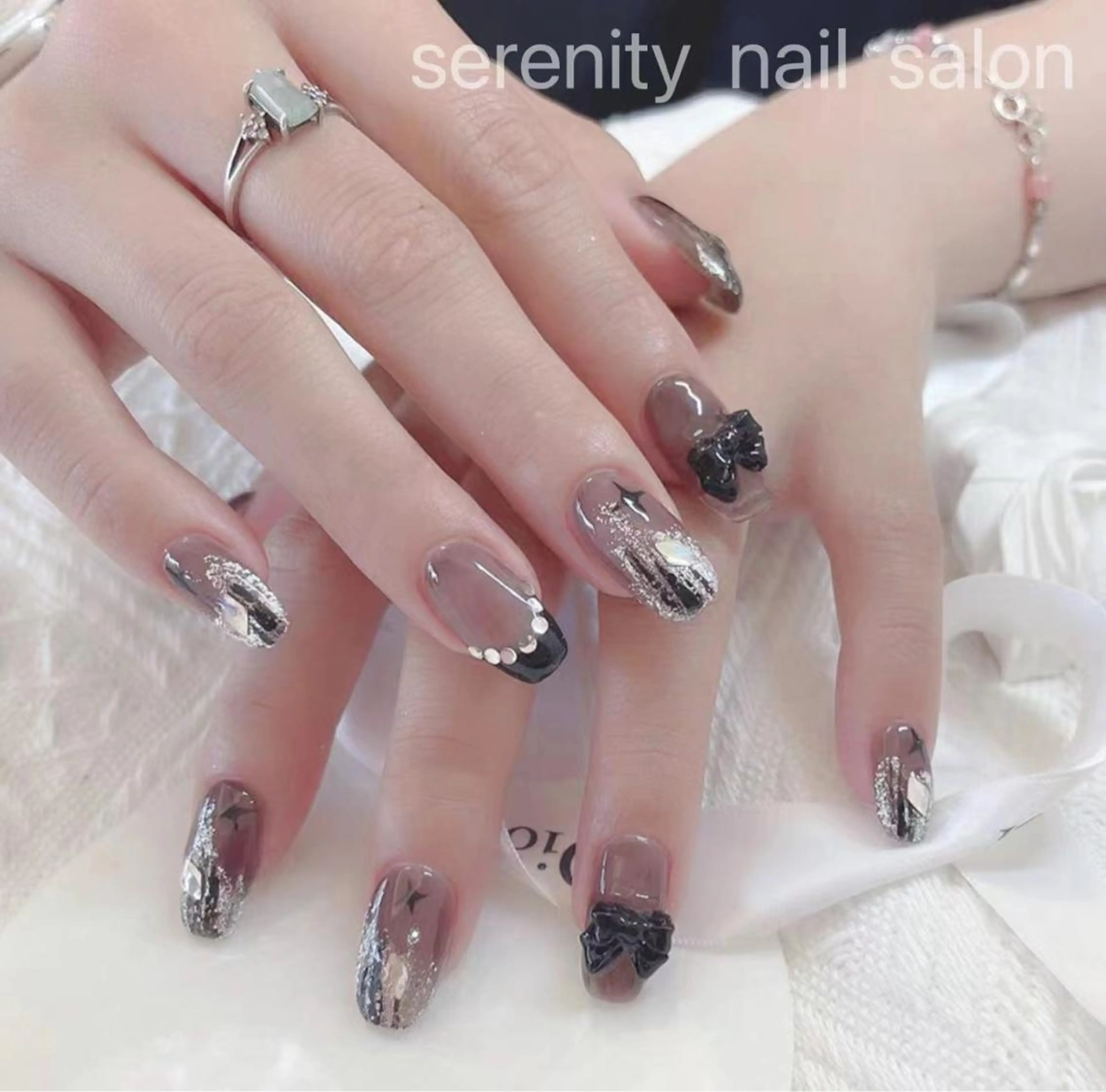 ネイル ハンドネイル ハンドケア ✨Serenity Nail salonのネイルデザイン
