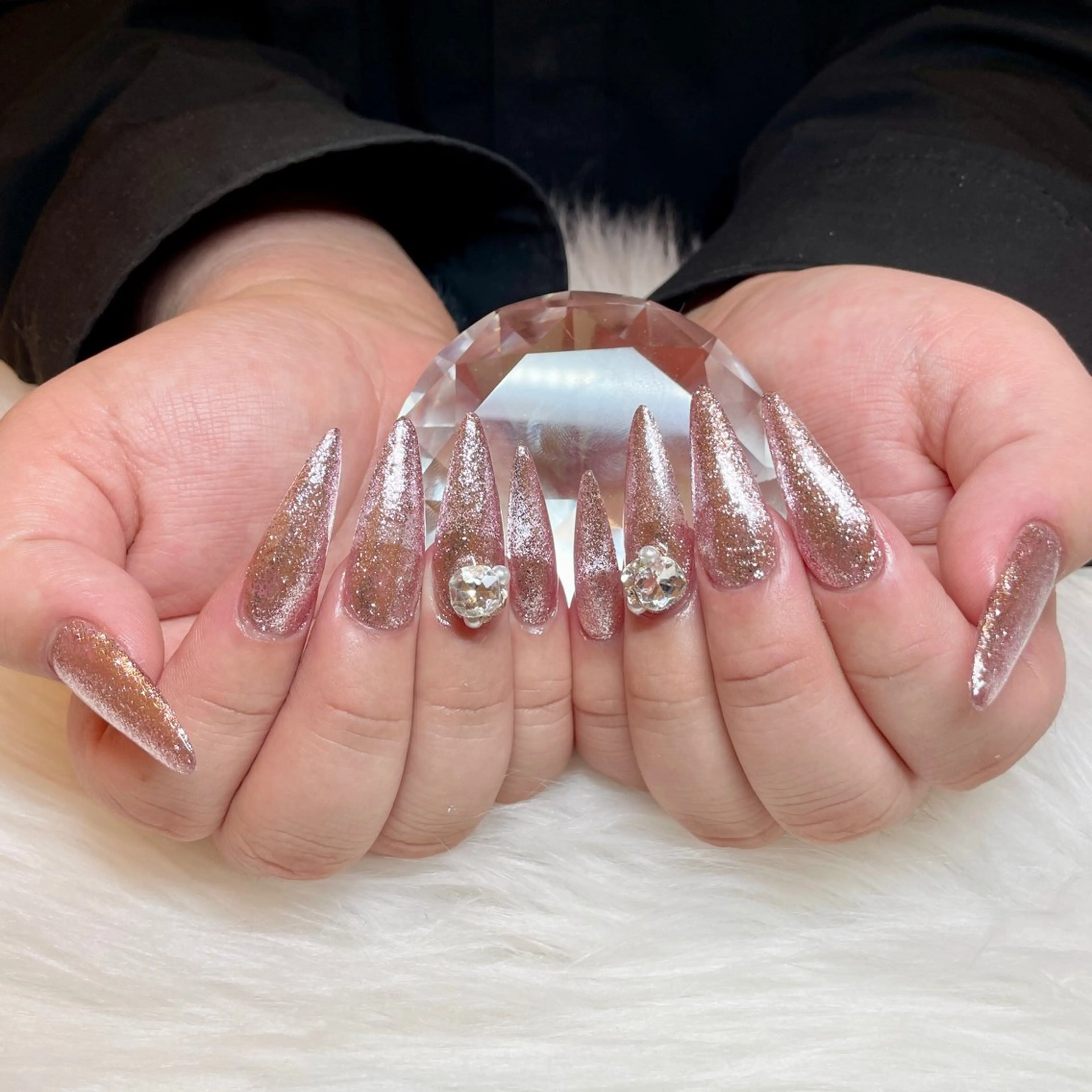 チップ長さだしマグネットネイル(オフあり) 【カラーは店舗で選べます】【形はとんがり系】パーツはプラス料金の写真