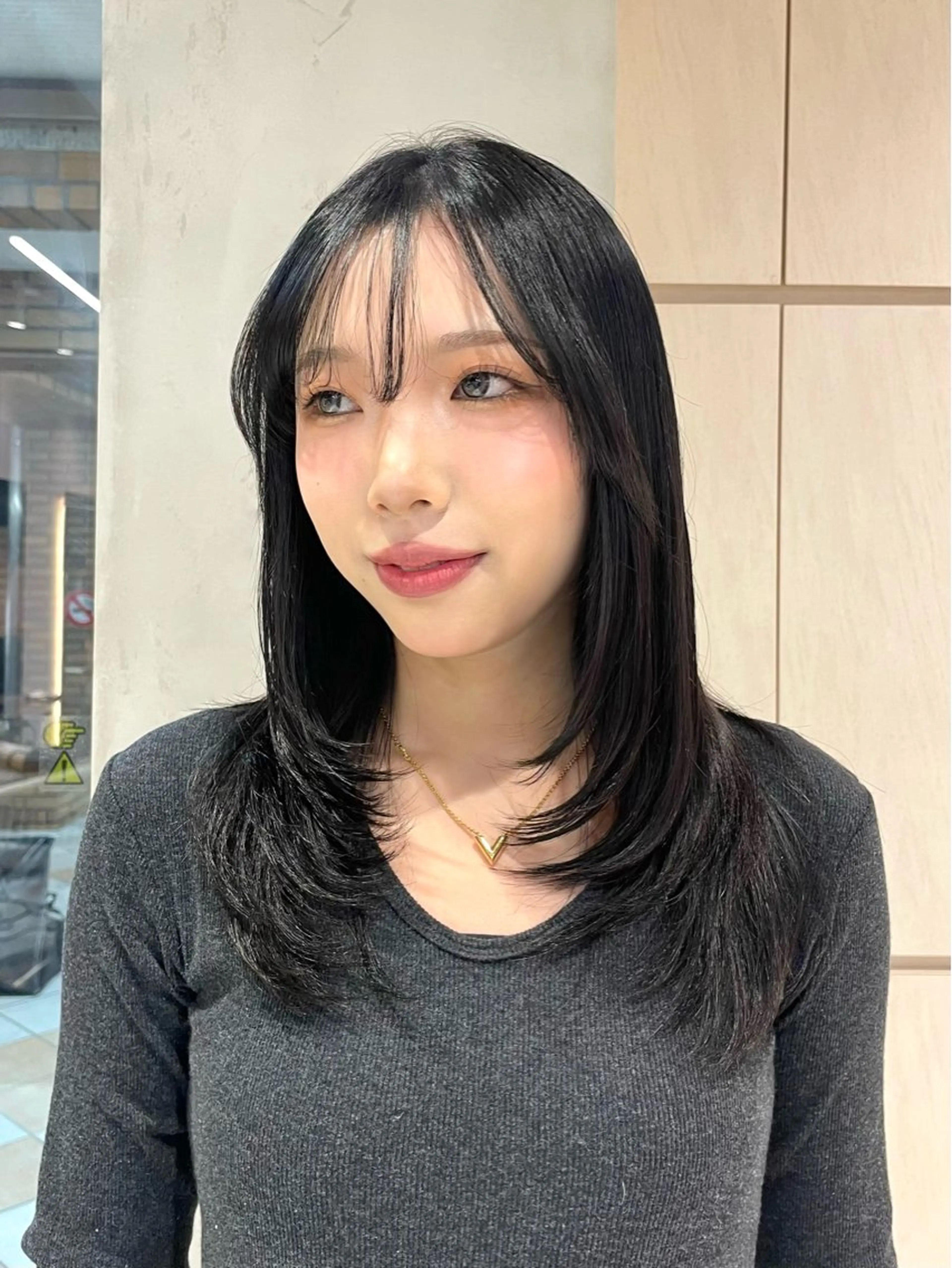 セミロング 大宮🤍縮毛矯正 レイヤー🪽なるのヘアスタイル