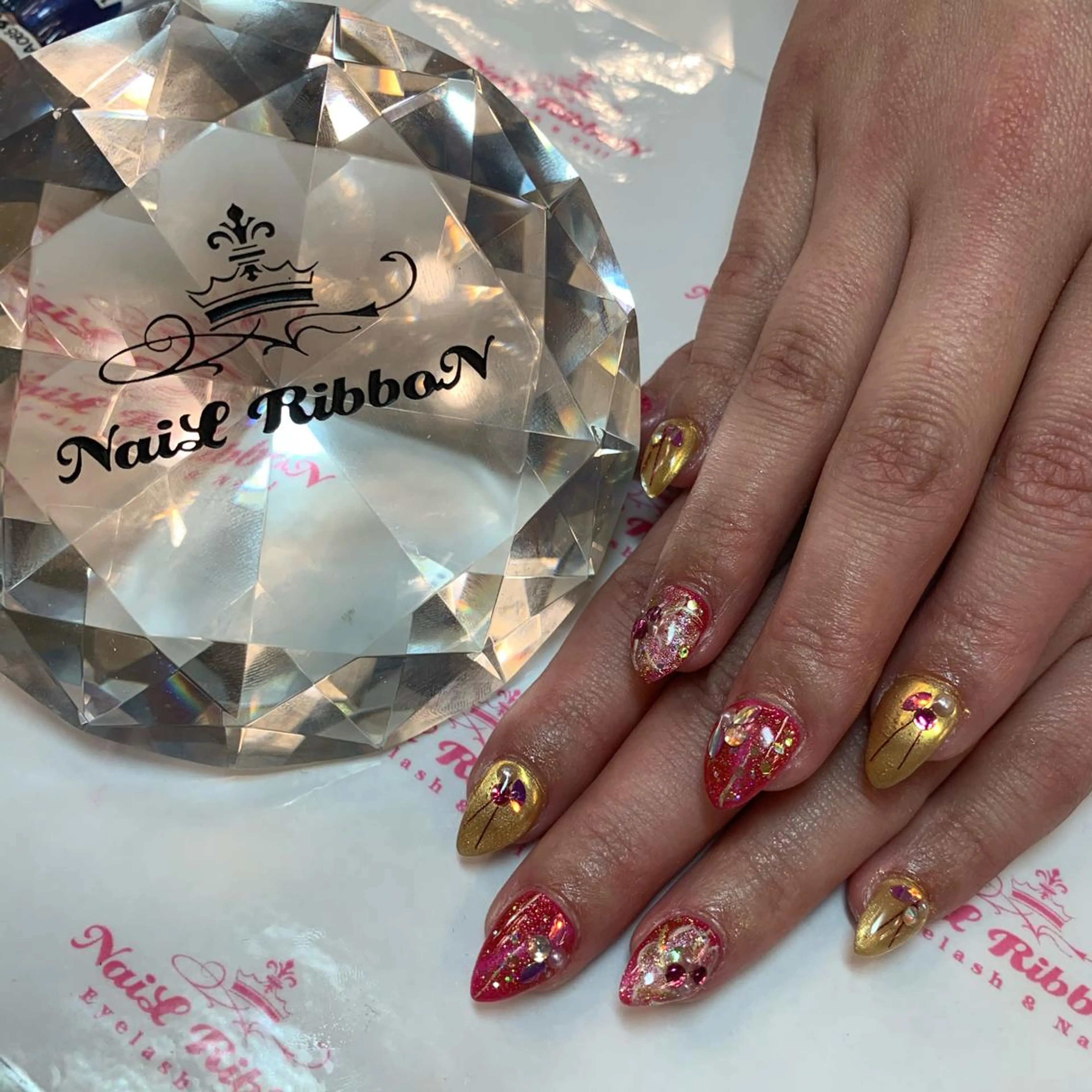 ネイル ネイルリボン 受付スタッフのネイルデザイン