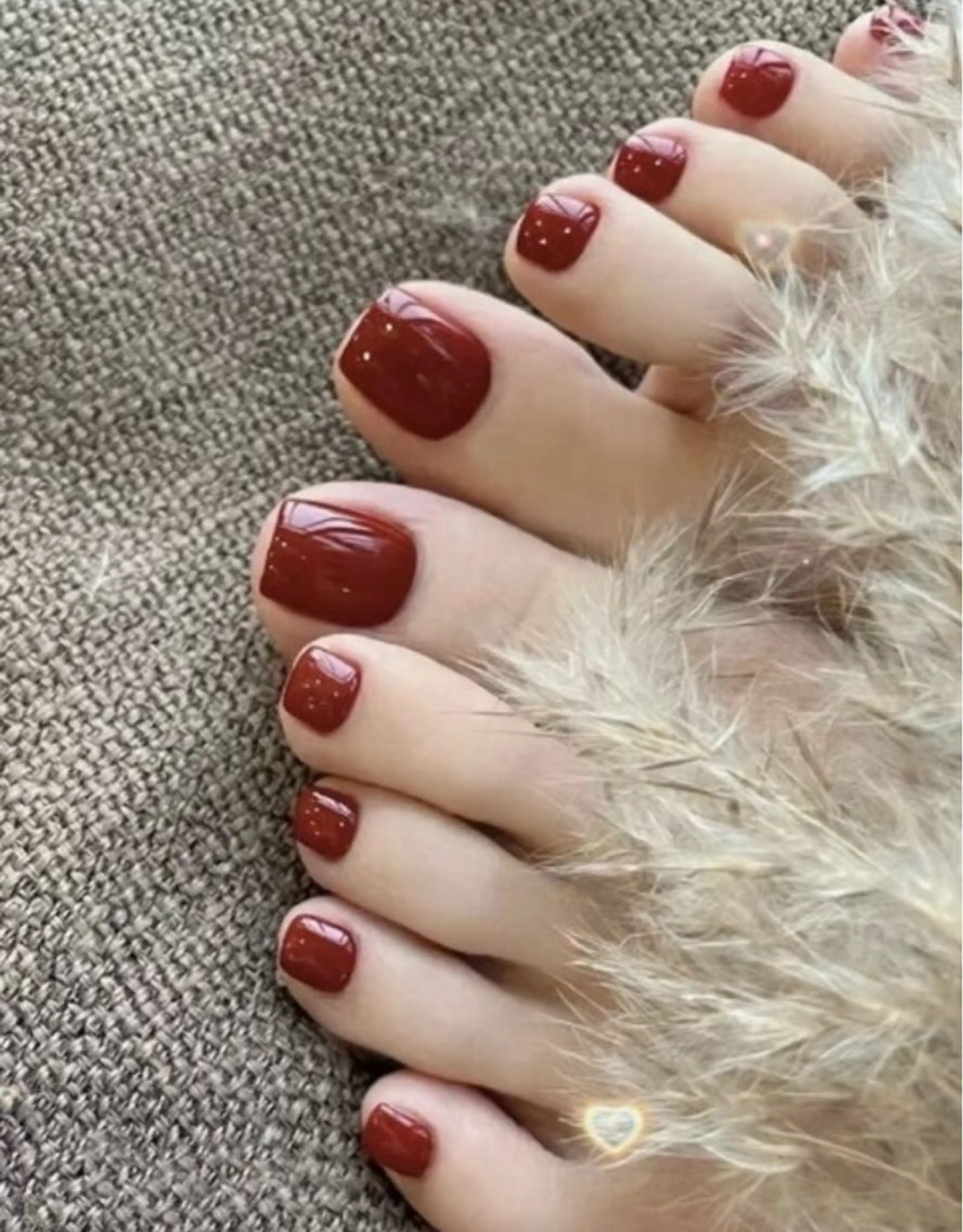 ネイル フットネイル ラメ(グリッター) ワンカラーネイル フットネイル 佐藤 依娜のネイルデザイン