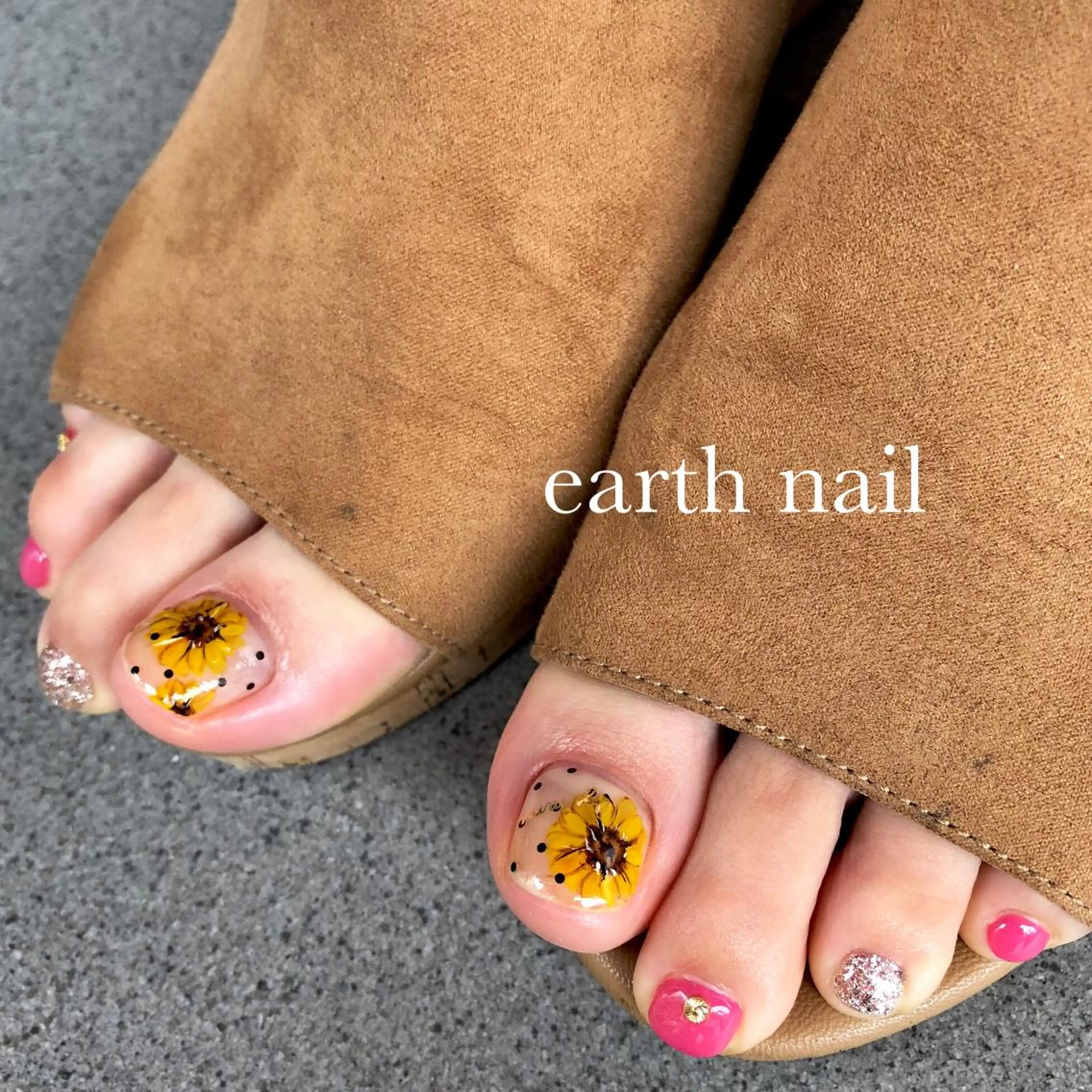 ネイル アートネイル クリアネイル ドット フットネイル 🧁🥕 asukaのネイルデザイン