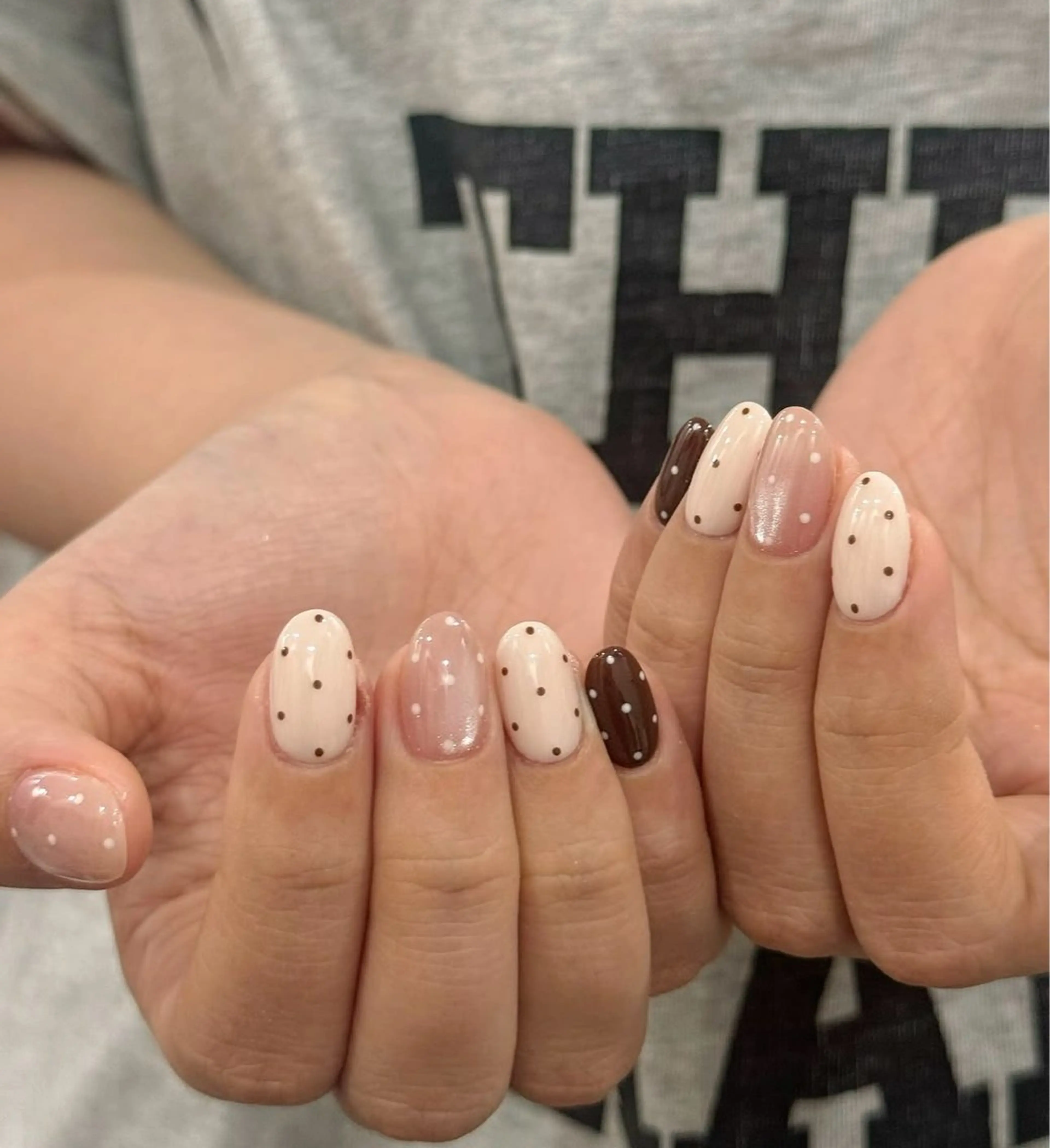 ネイル フレンチネイル ジェルネイル マグネットネイル 持ち込み ニュアンスネイル ハンドネイル Na minのネイルデザイン