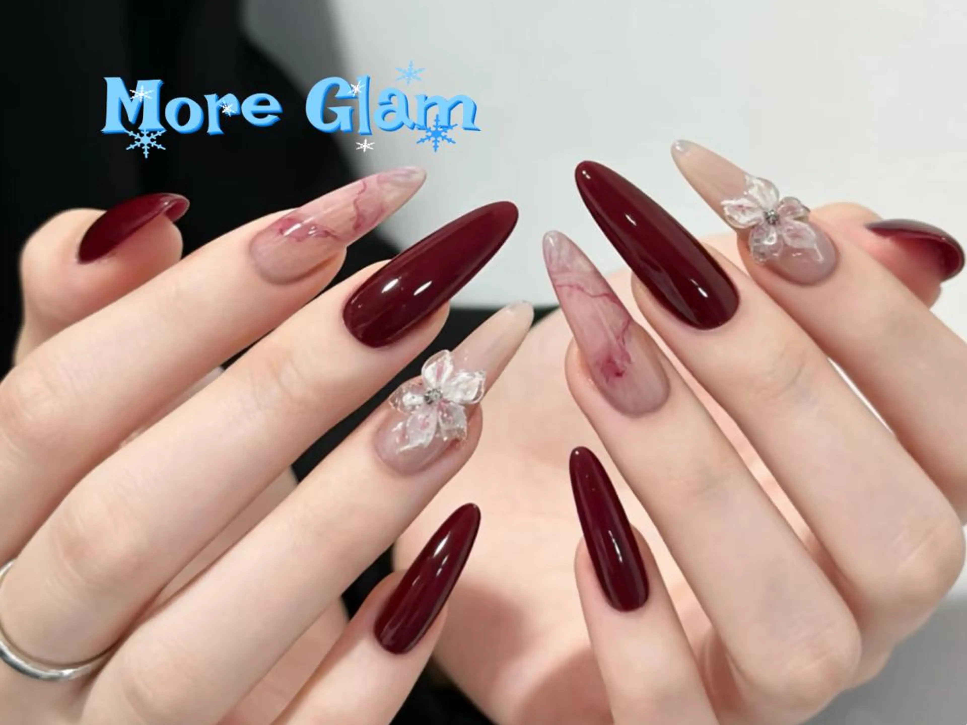 ネイル 長さ出し フットネイル フレンチネイル ジェルネイル ガラスフレンチ MoreGlam ネイルのネイルデザイン