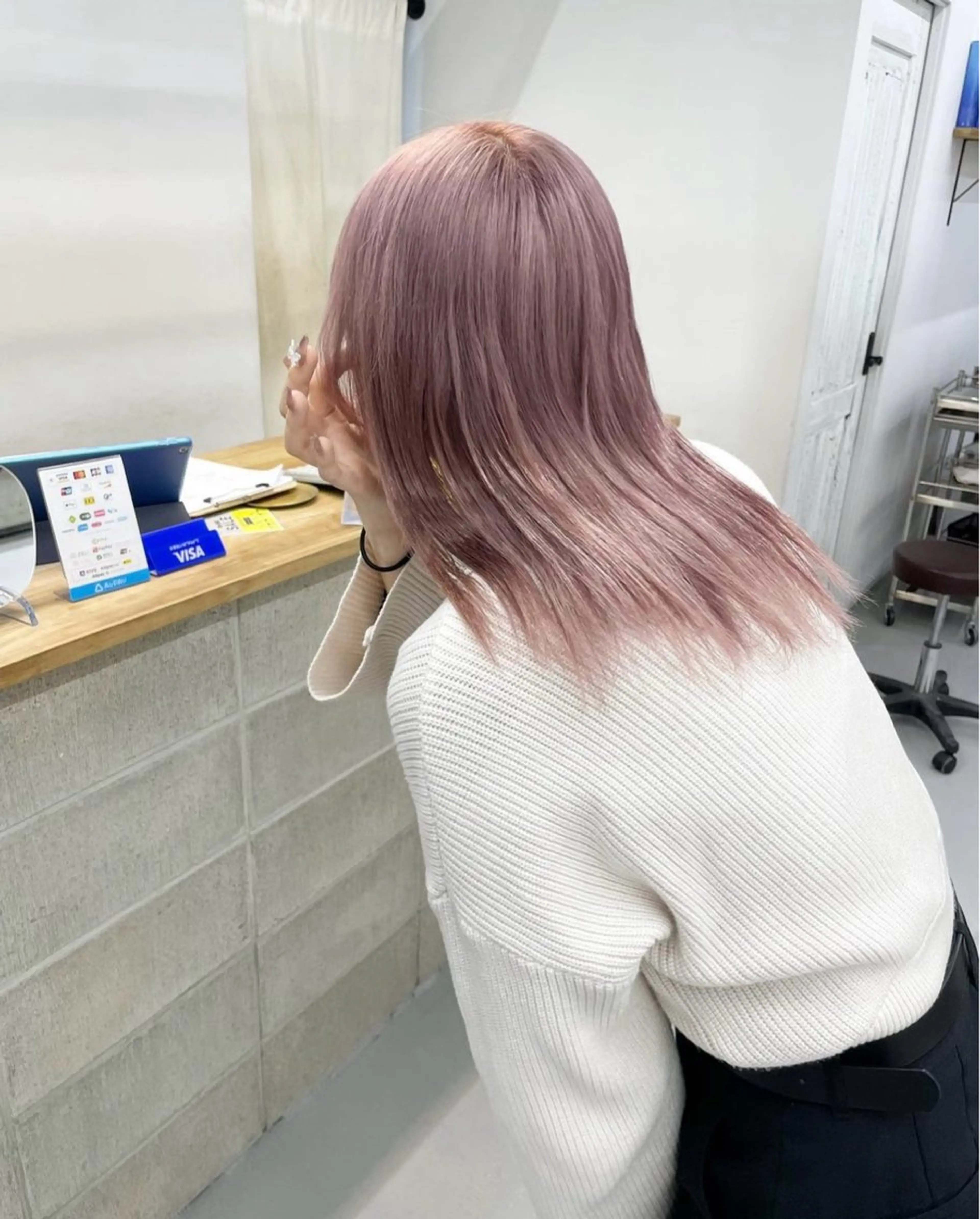 セミロング カラー ヘアカラー トリートメント カットモデル/ ハイトーン/ゆうあのヘアスタイル