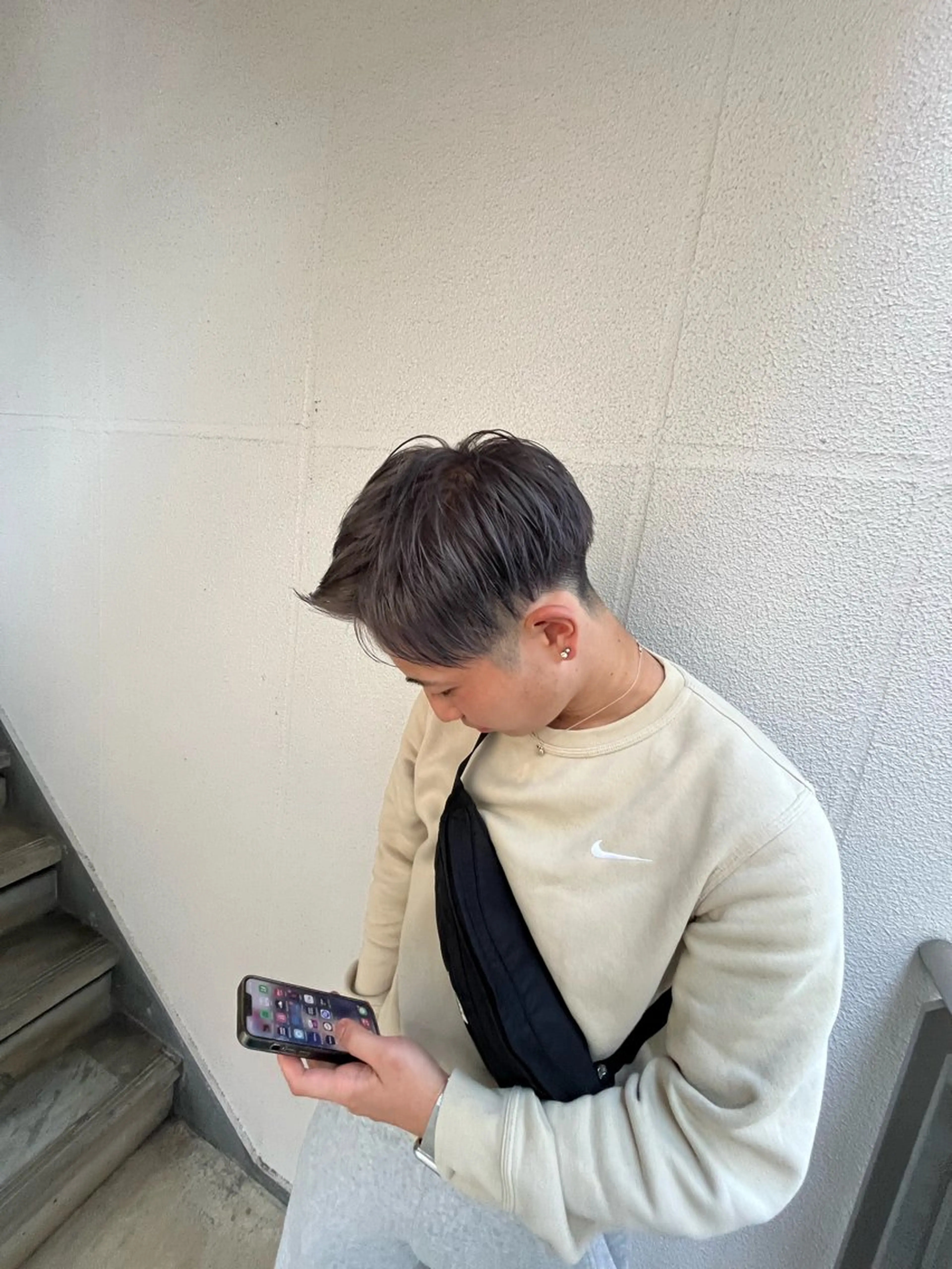 ショート カラー メンズ メンズブリーチ 刈り上げ ブリーチ 川島 穂乃香のヘアスタイル